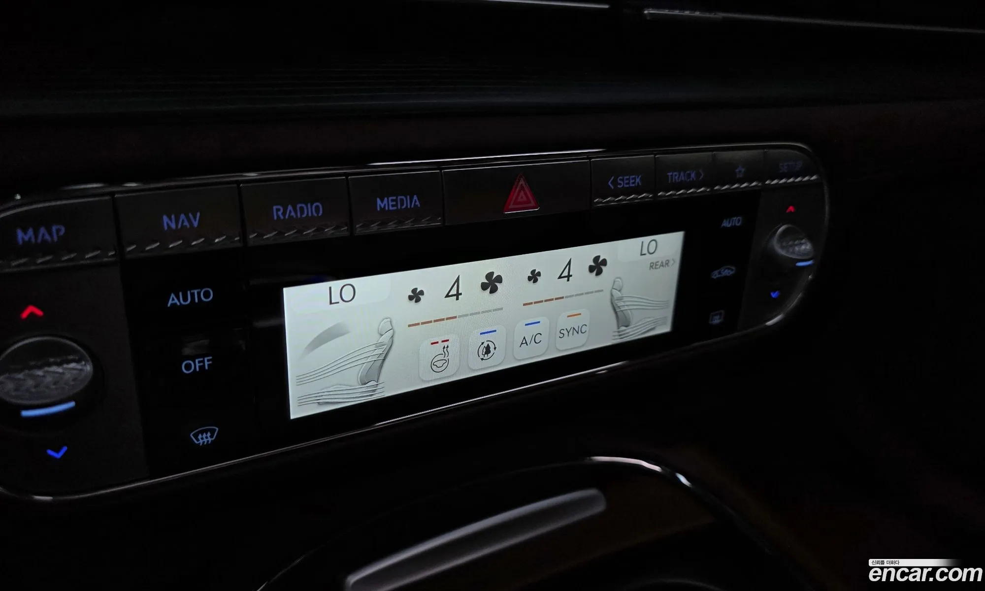 Genesis G90 2022 KMTFA41DDNU002073 — 30