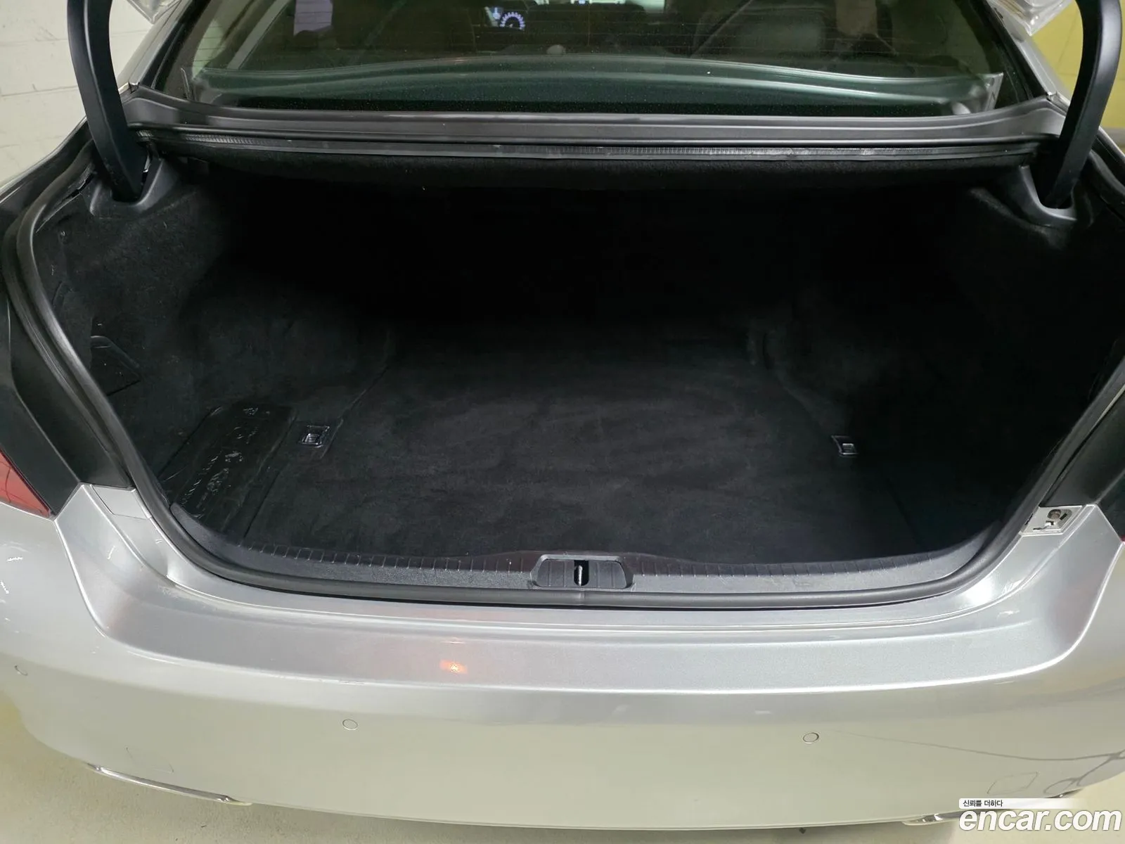 Lexus LS460 2011 — 11