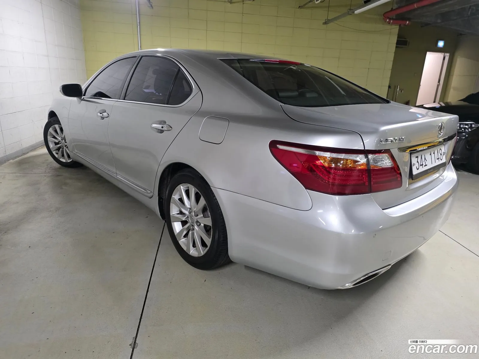 Lexus LS460 2011 — 14