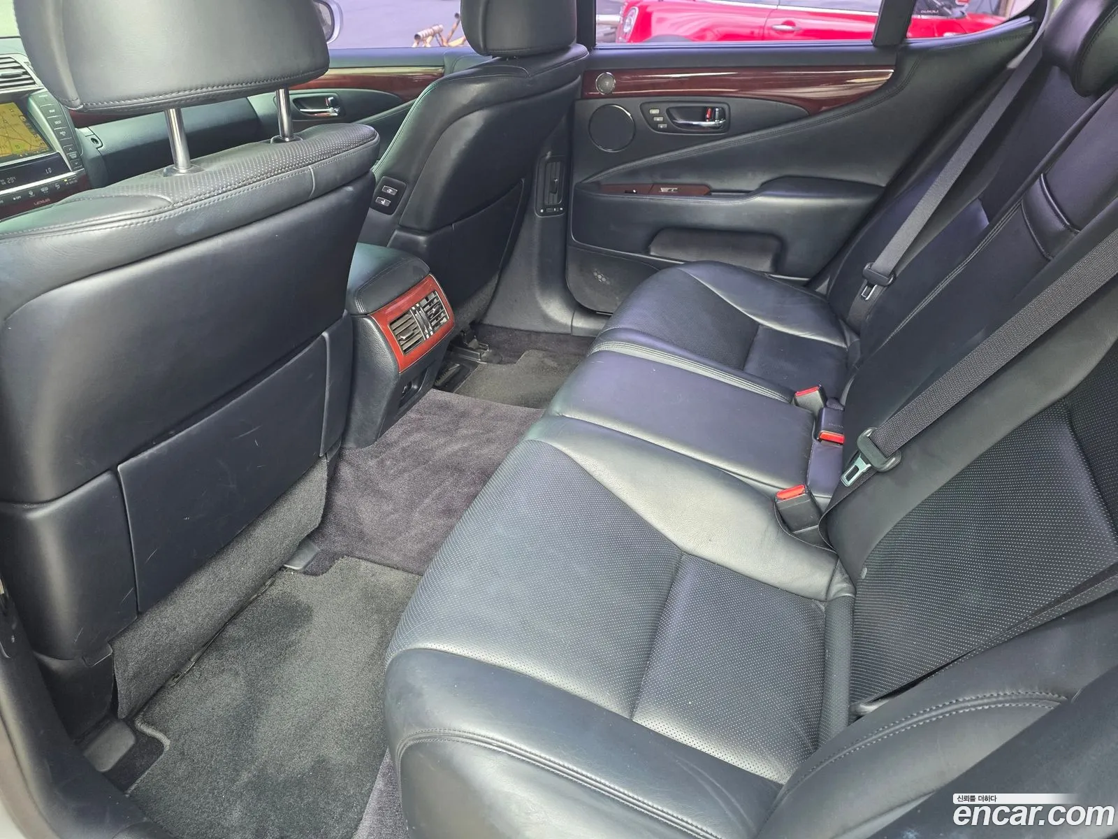 Lexus LS460 2011 — 8