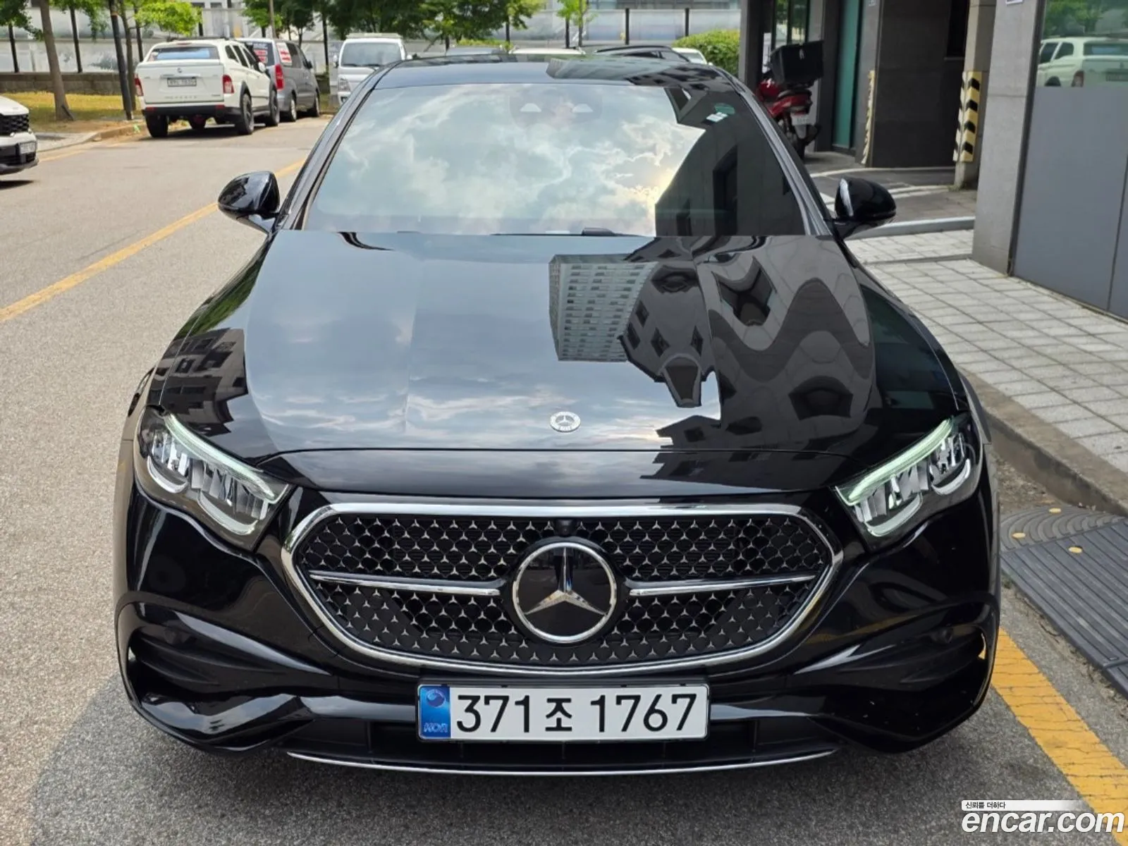 Mercedes-Benz E-Class W214 2026 — 13