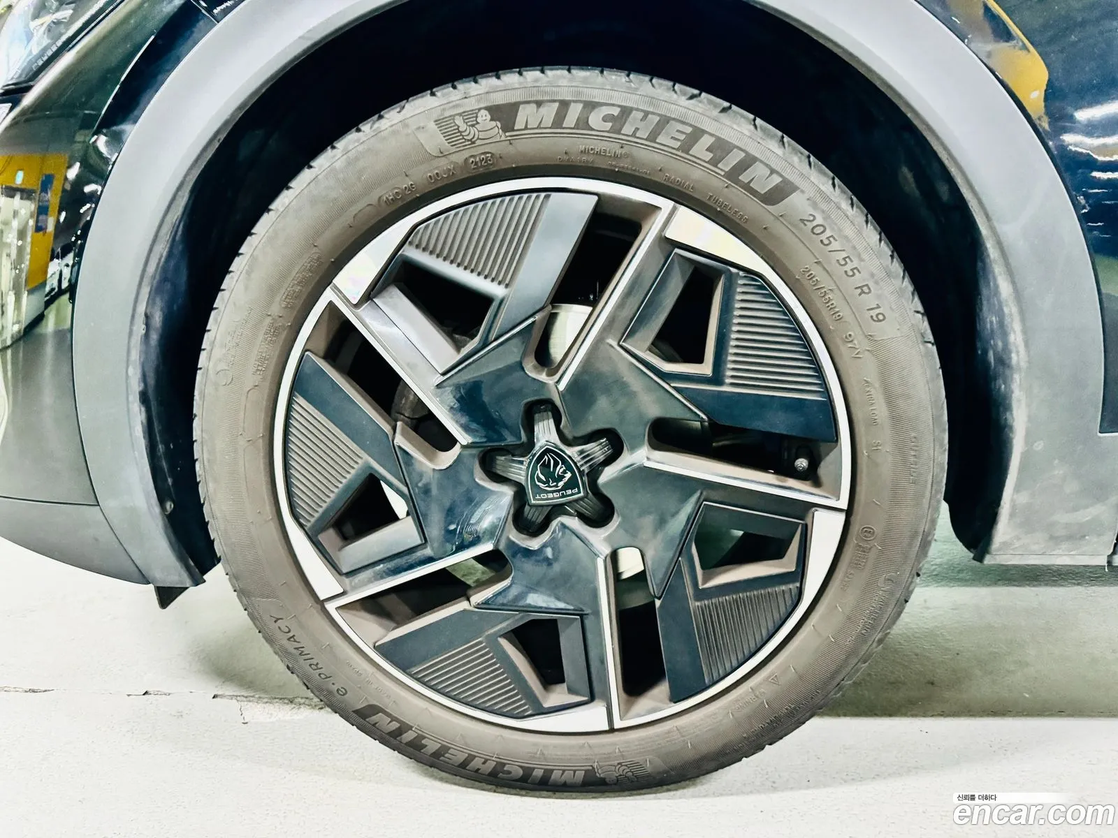 Peugeot 408 2023 — 3