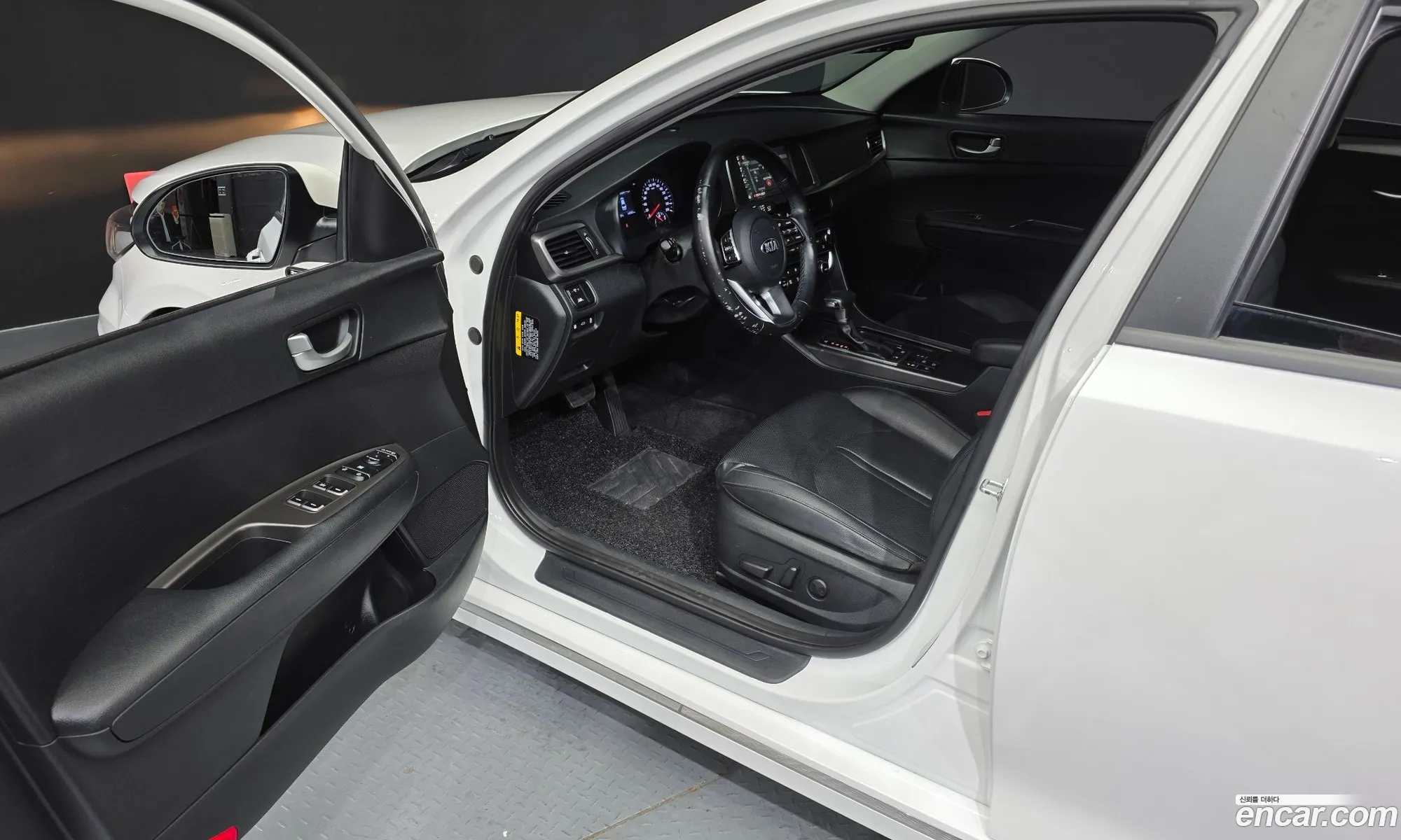Kia K5 2019 — 30