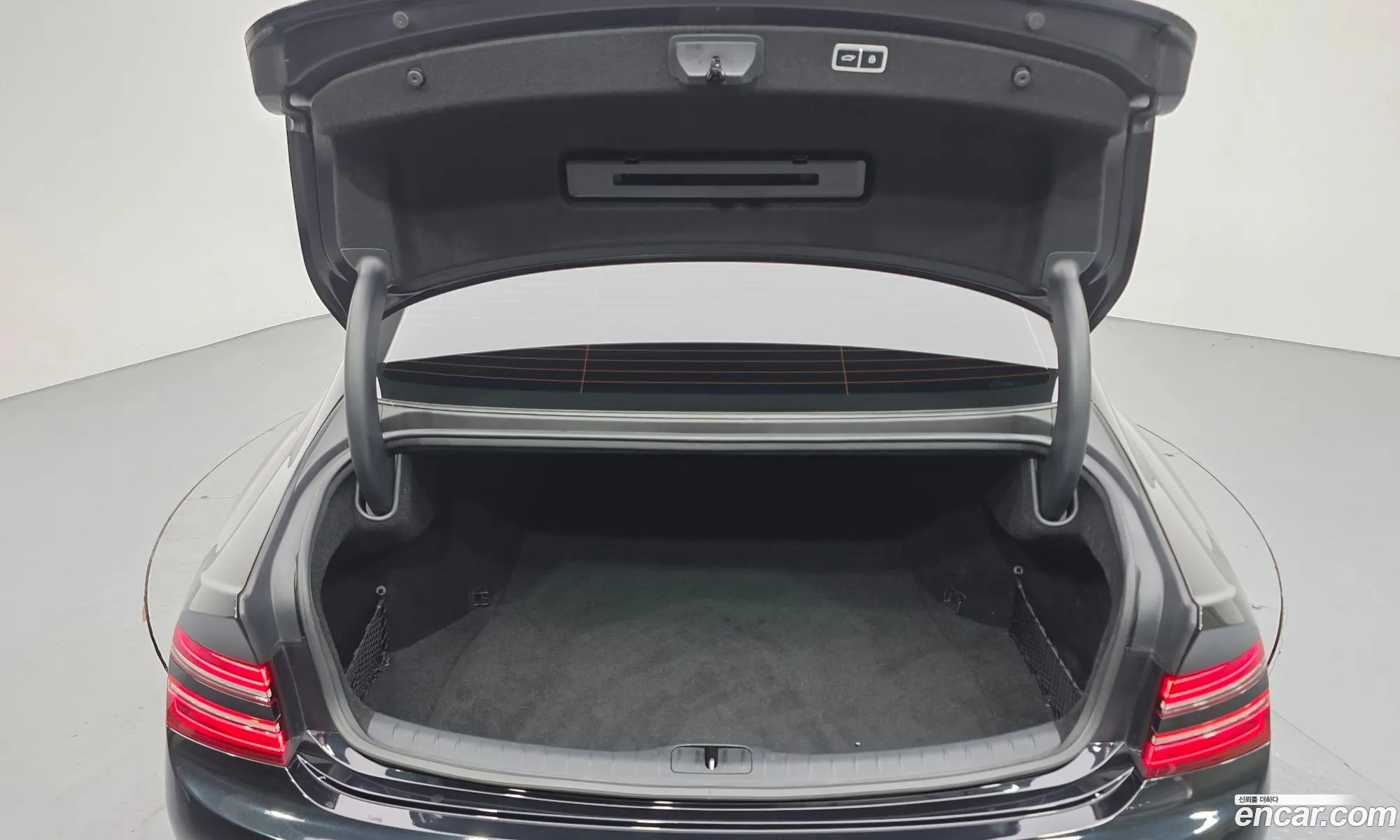Genesis G80 2021 KMTGB41CDMU070838 — 4