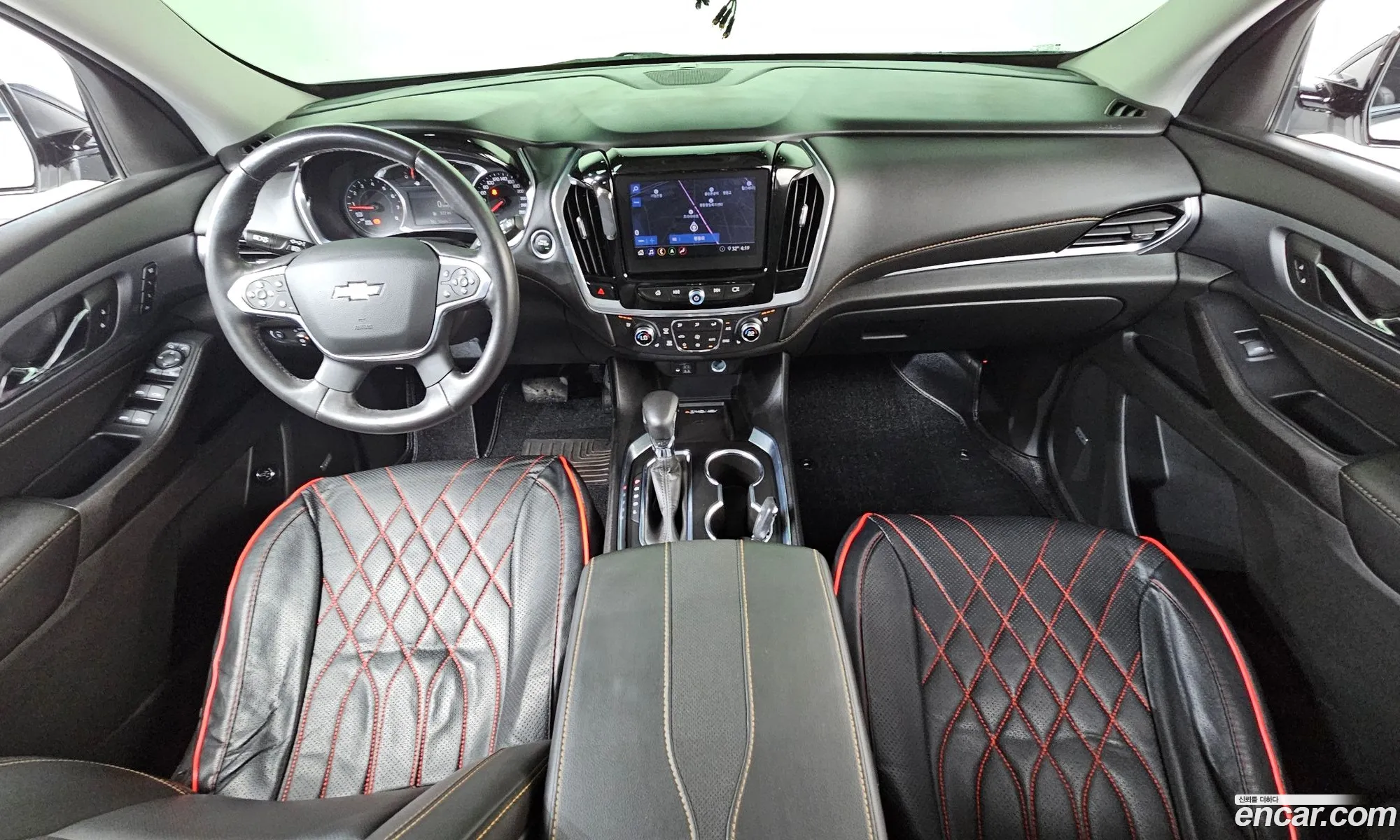 Chevrolet (GM Daewoo) Traverse 2021 — 17