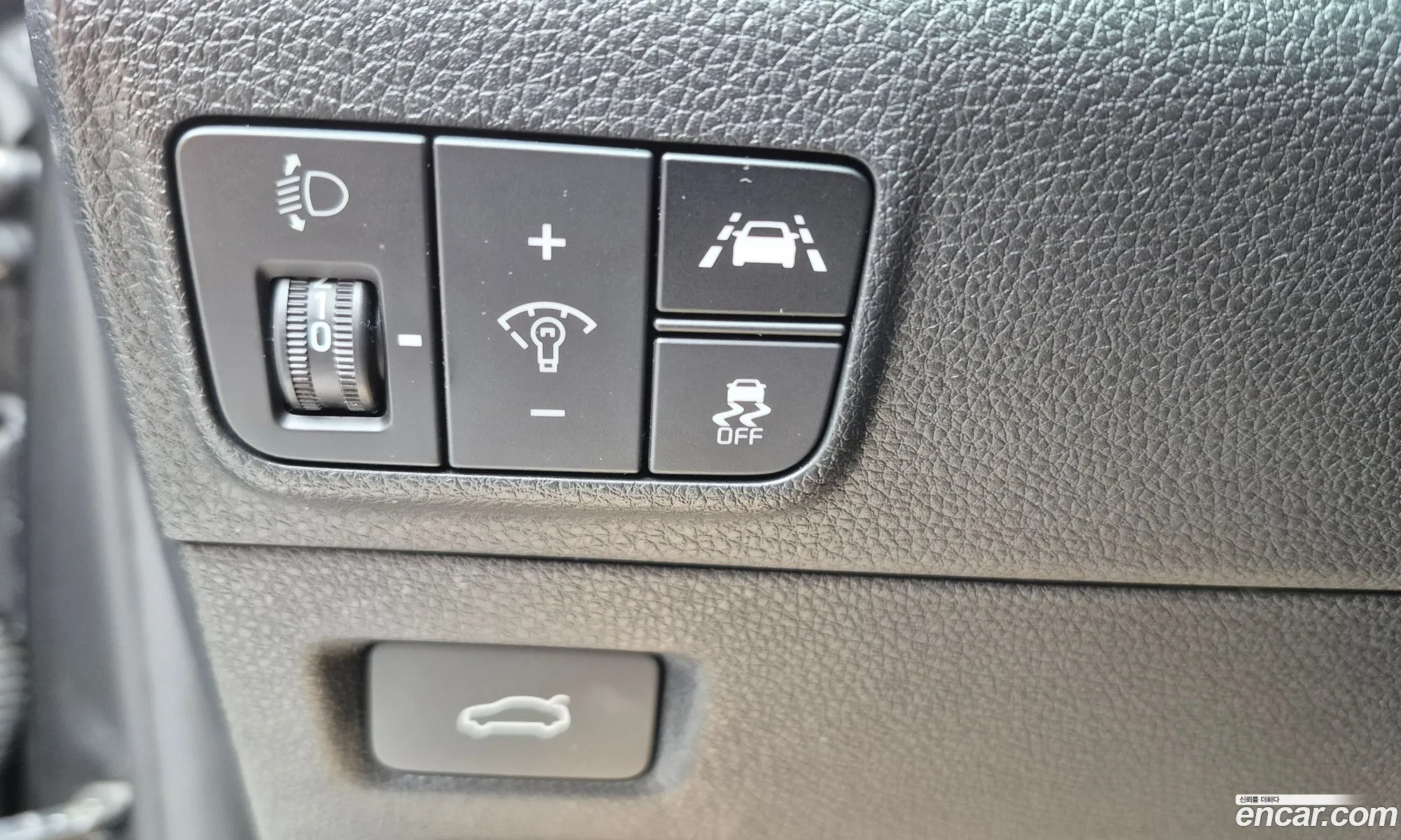 Kia K5 2023 — 10