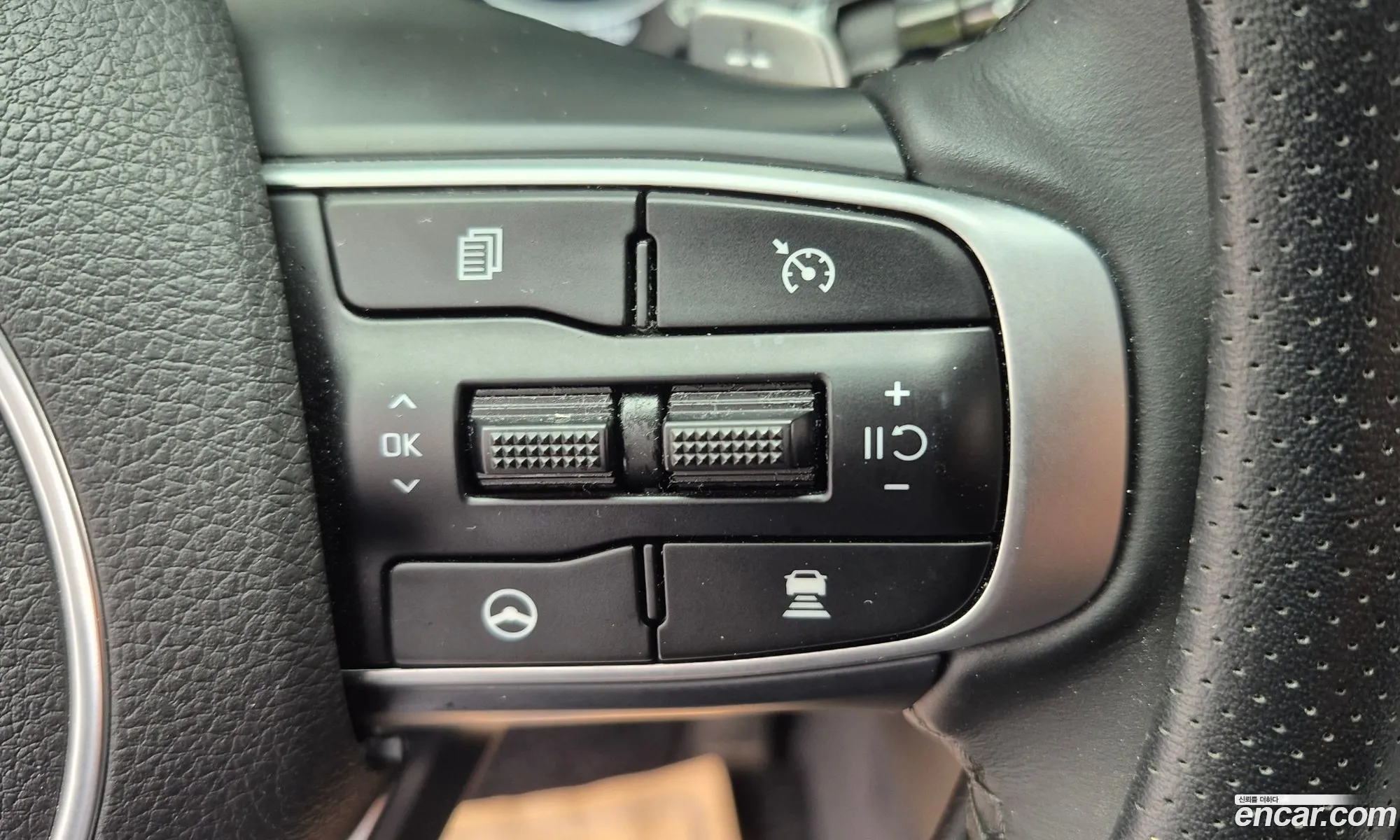 Kia K5 2023 — 8
