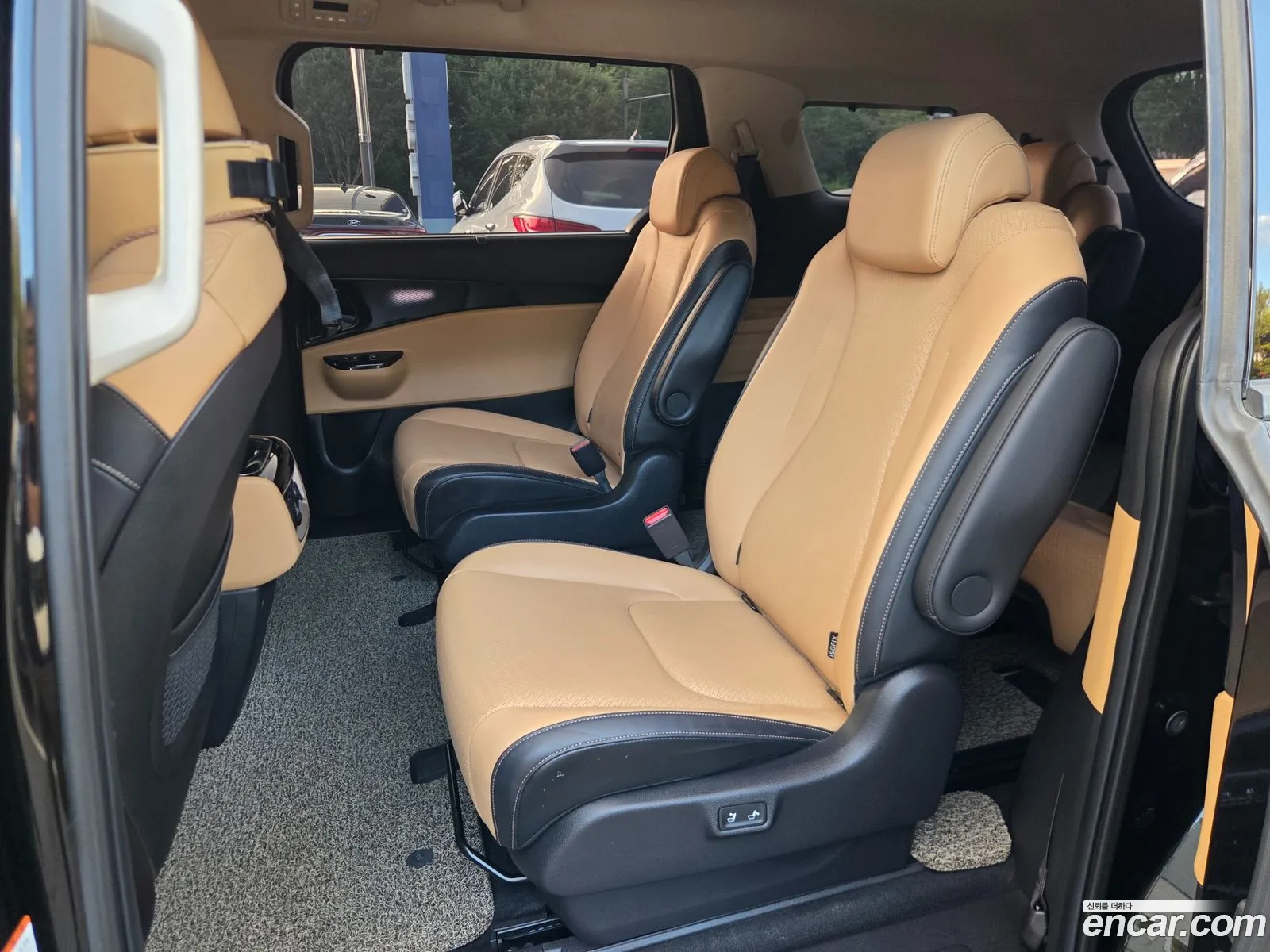 Kia Carnival 2020 — 17