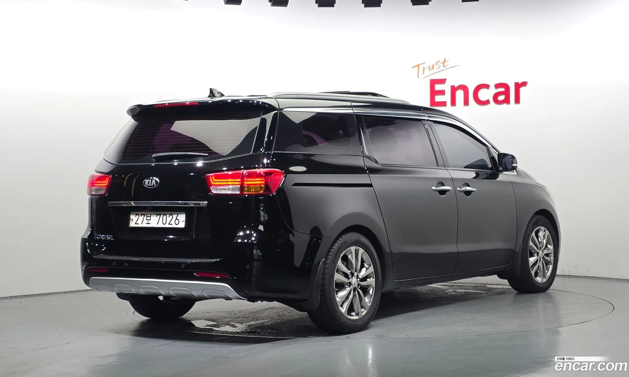 Kia Carnival 2015 KNAMC81ABFS075053 — 2