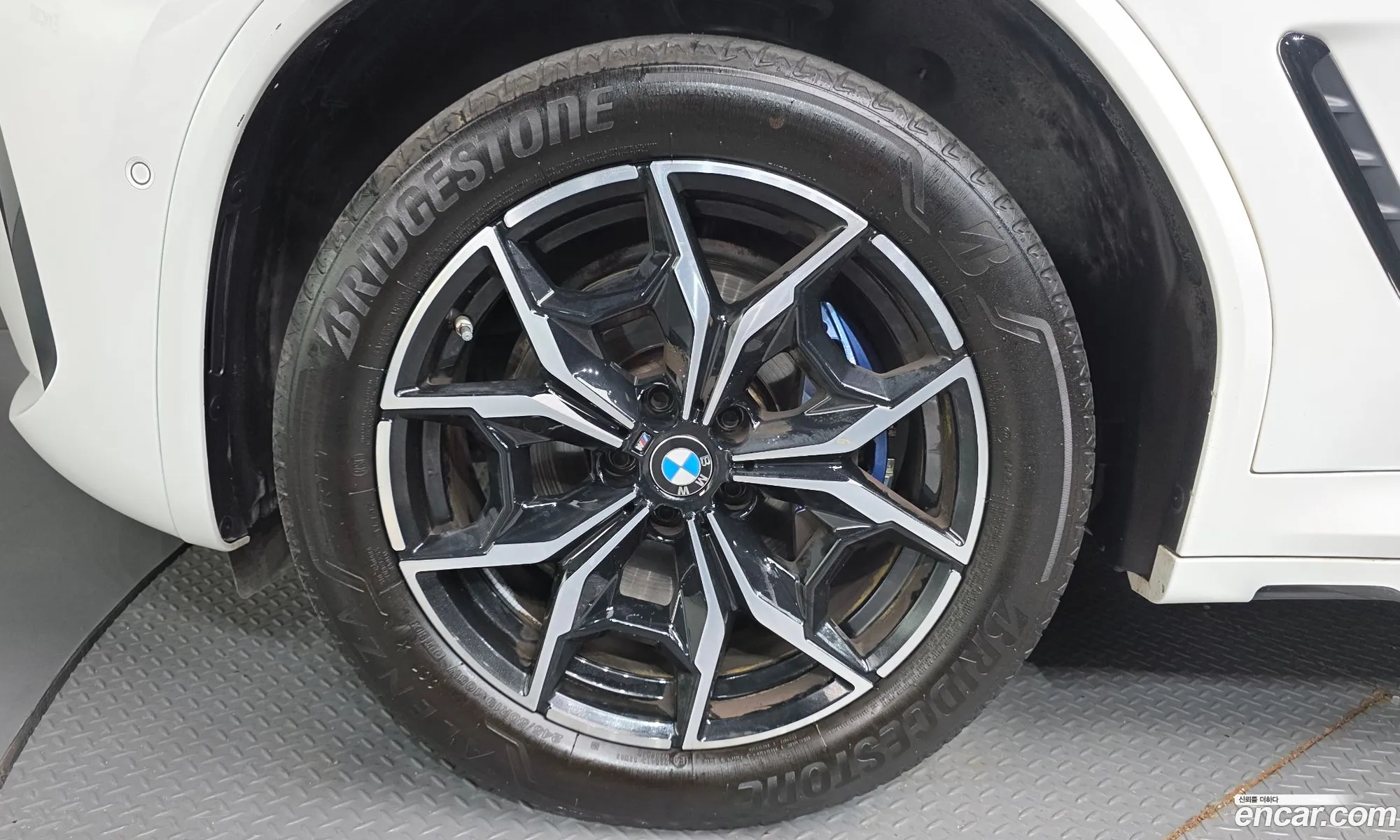 BMW X3 2024 WBA31DP09R9X41261 — 24