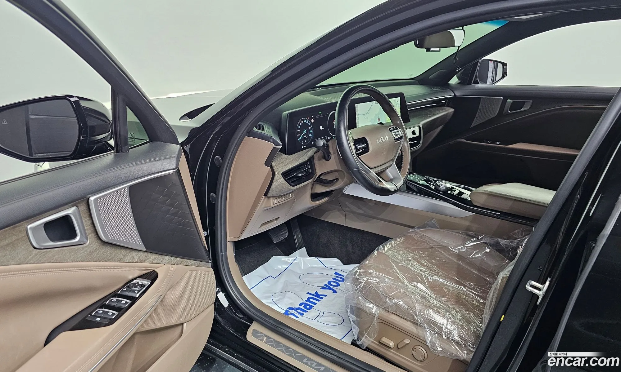 Kia K8 2023 KNAM241BBPA055154 — 12