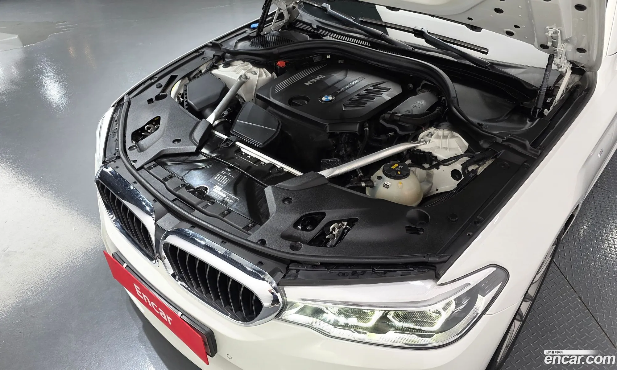 BMW 5 Series 2018 WBAJC3100JDB28874 — 2