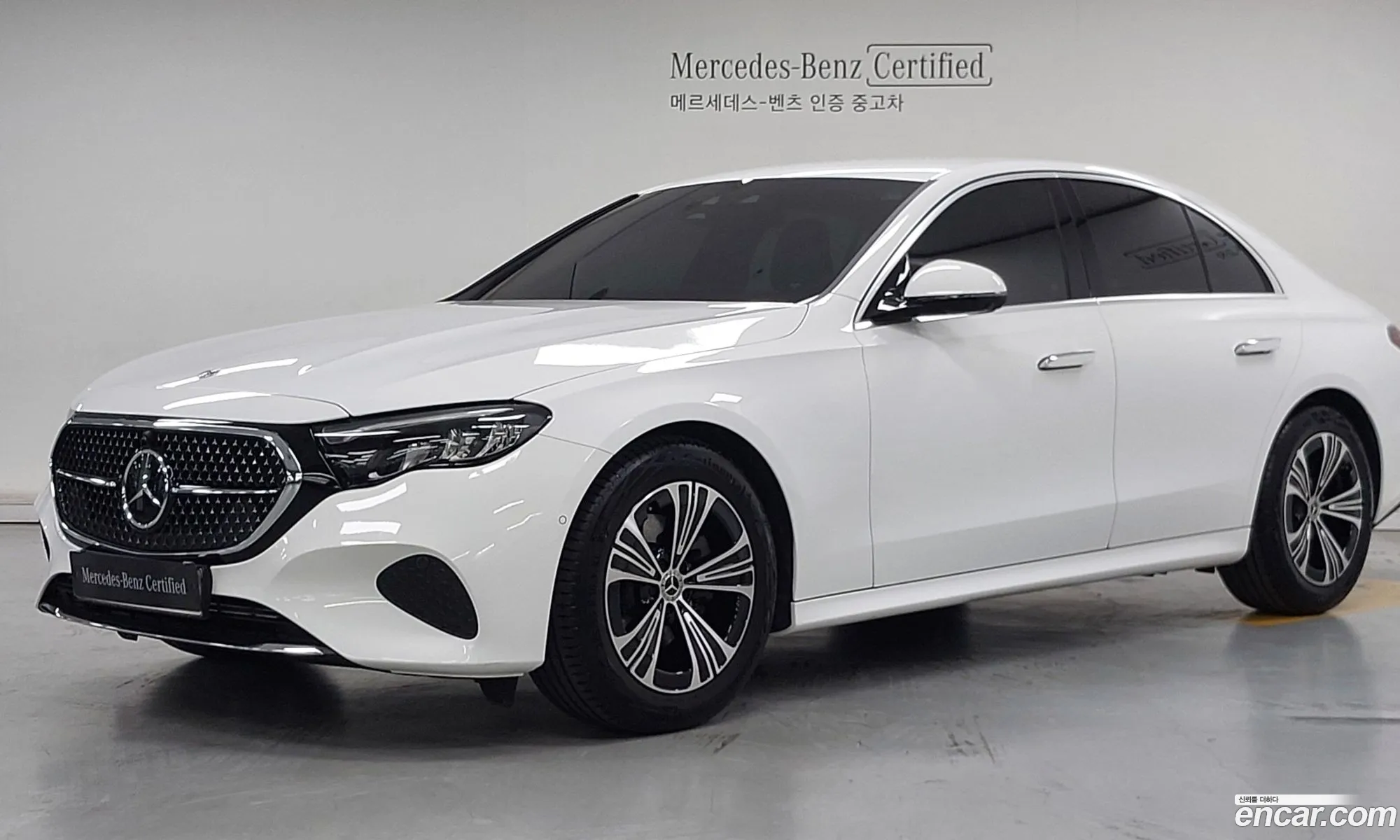 Mercedes-Benz E-Class W214 2025 — 11