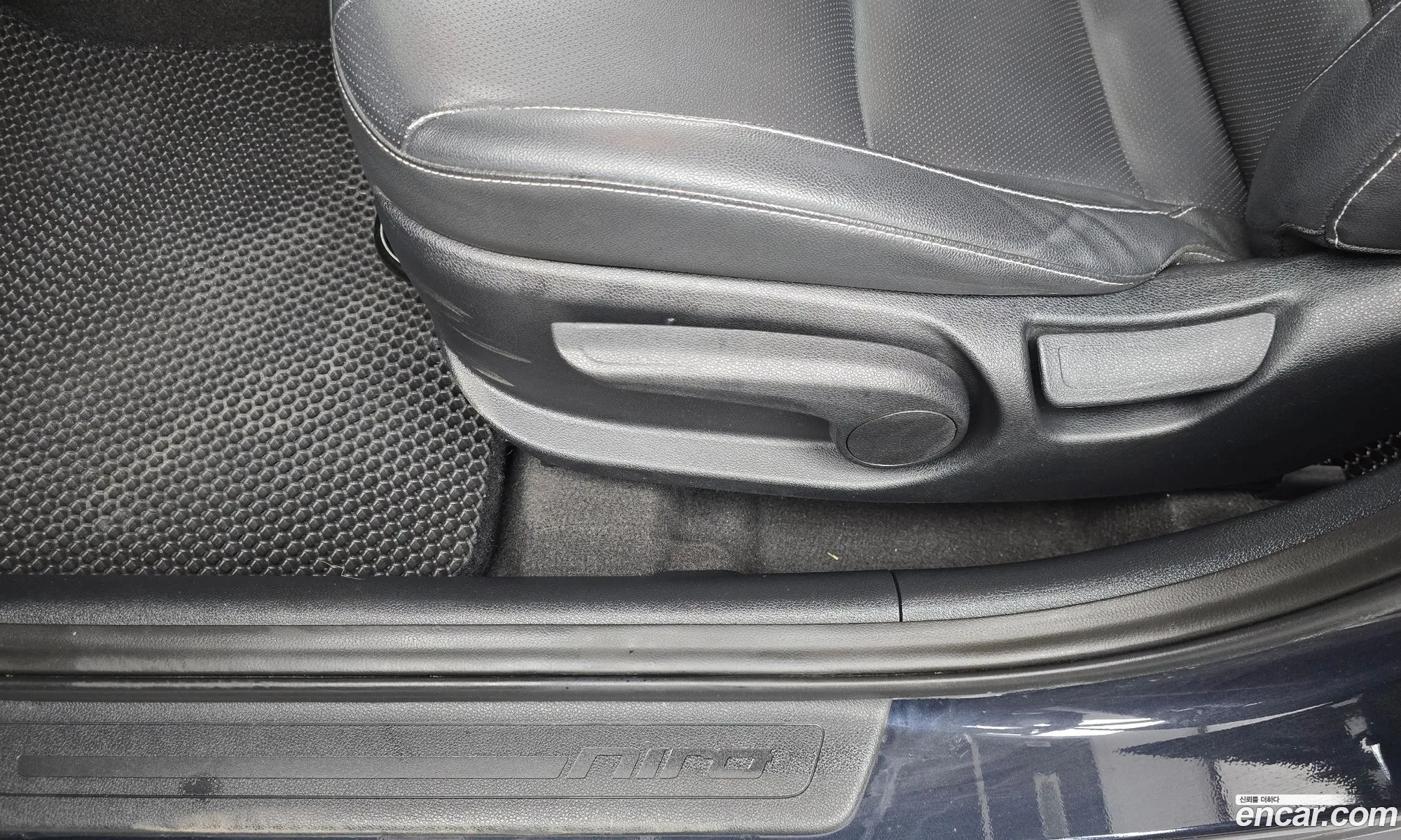 Kia Niro 2019 KNACB81CGLA316302 — 20