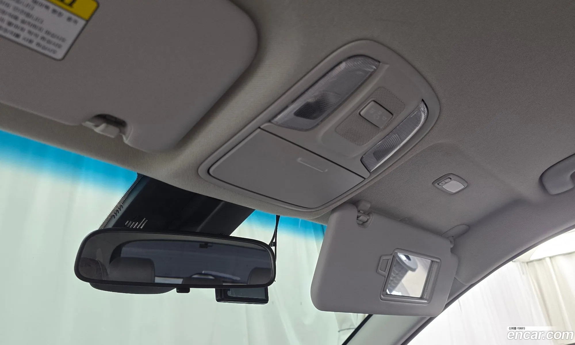Kia Niro 2019 KNACB81CGLA316302 — 25