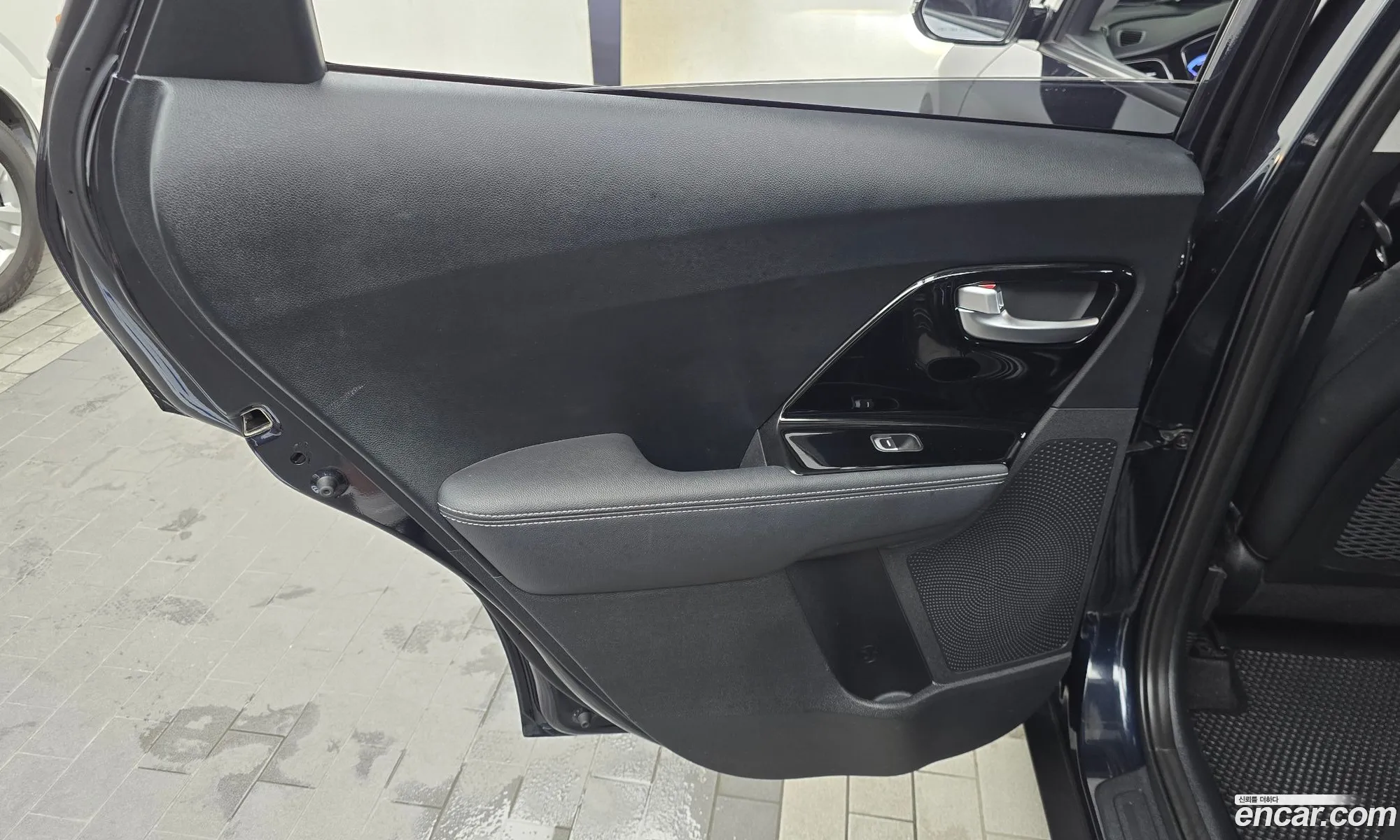 Kia Niro 2019 KNACB81CGLA316302 — 11