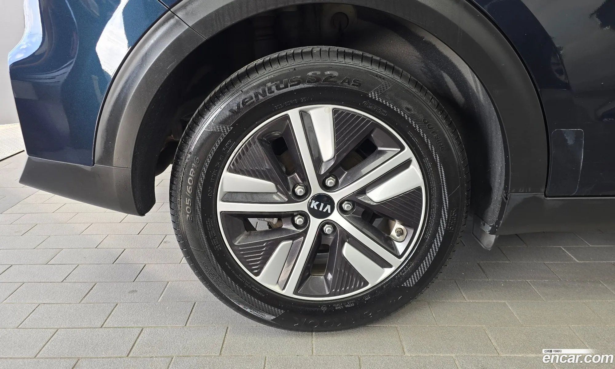 Kia Niro 2019 KNACB81CGLA316302 — 13