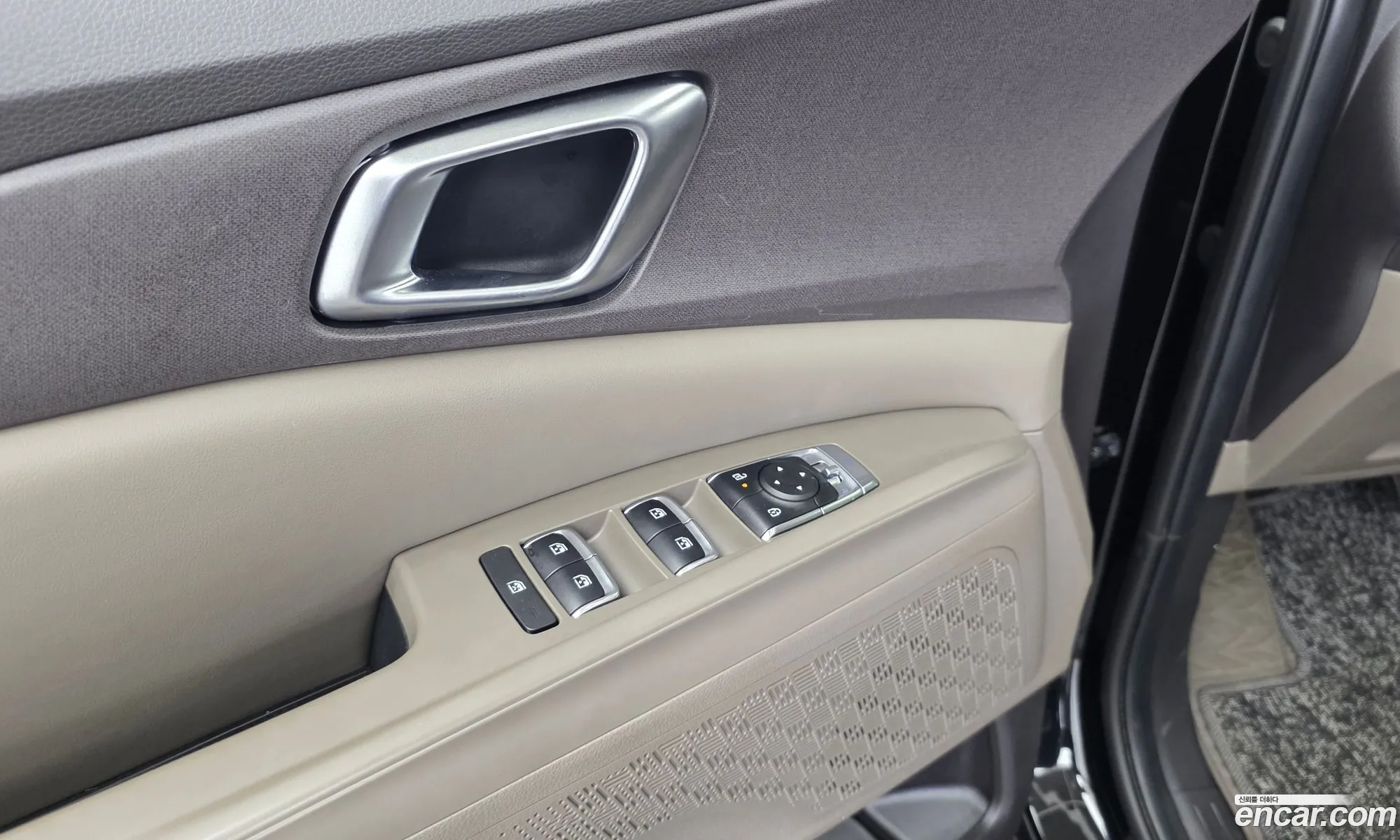 Kia Carnival 2024 KNANC81BBSS504589 — 17