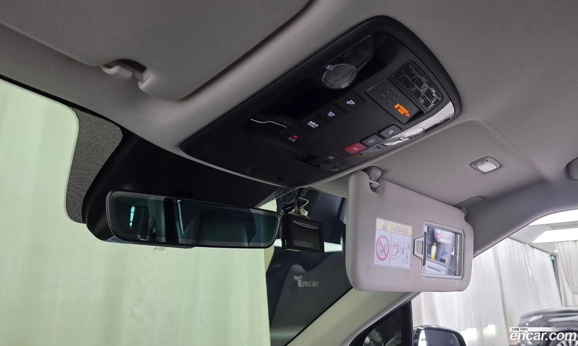 Kia Carnival 2024 KNANC81BBSS504589 — 4