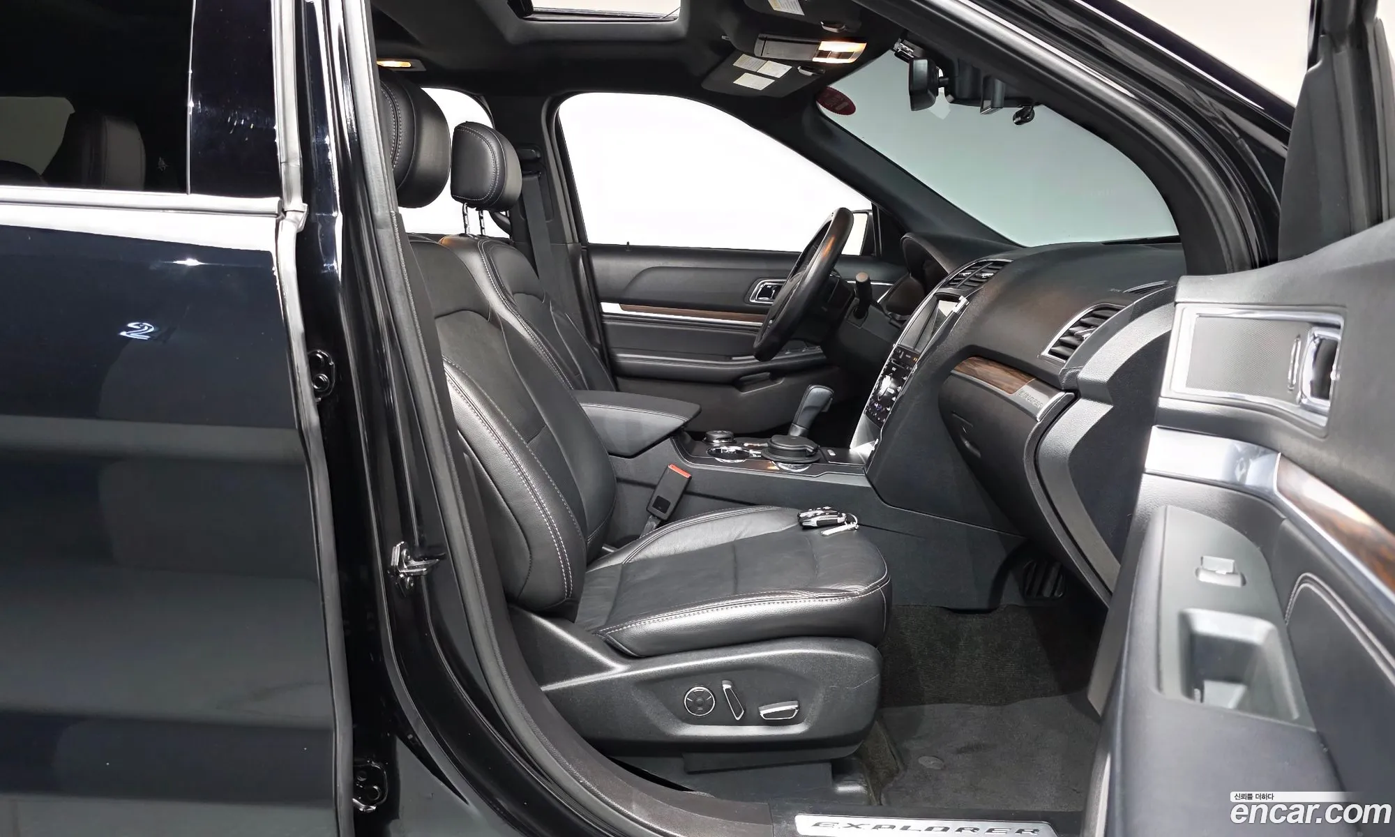 Ford Explorer 2017 1FM5K8FH2HGD70599 — 13