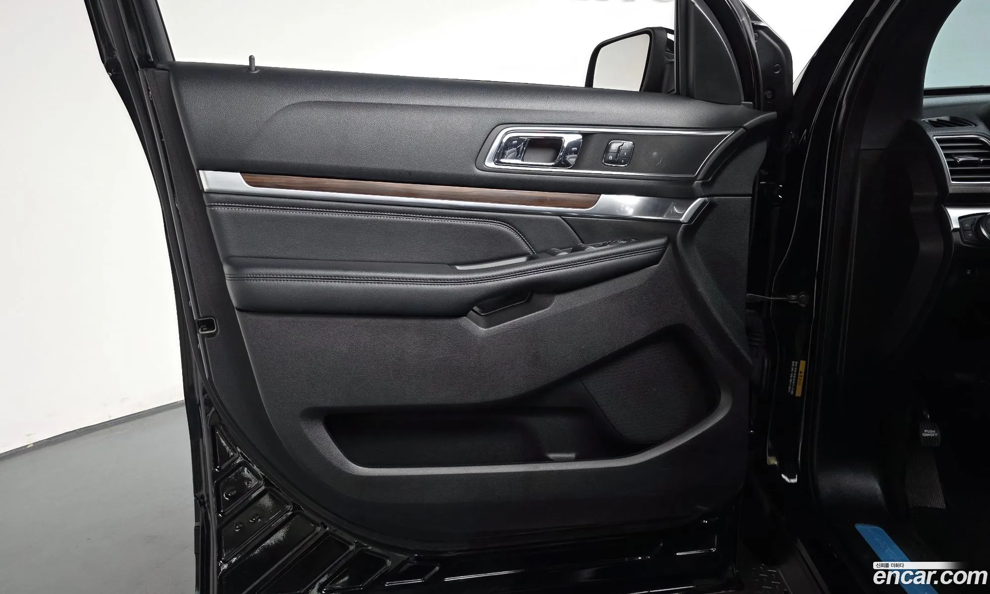 Ford Explorer 2017 1FM5K8FH2HGD70599 — 22