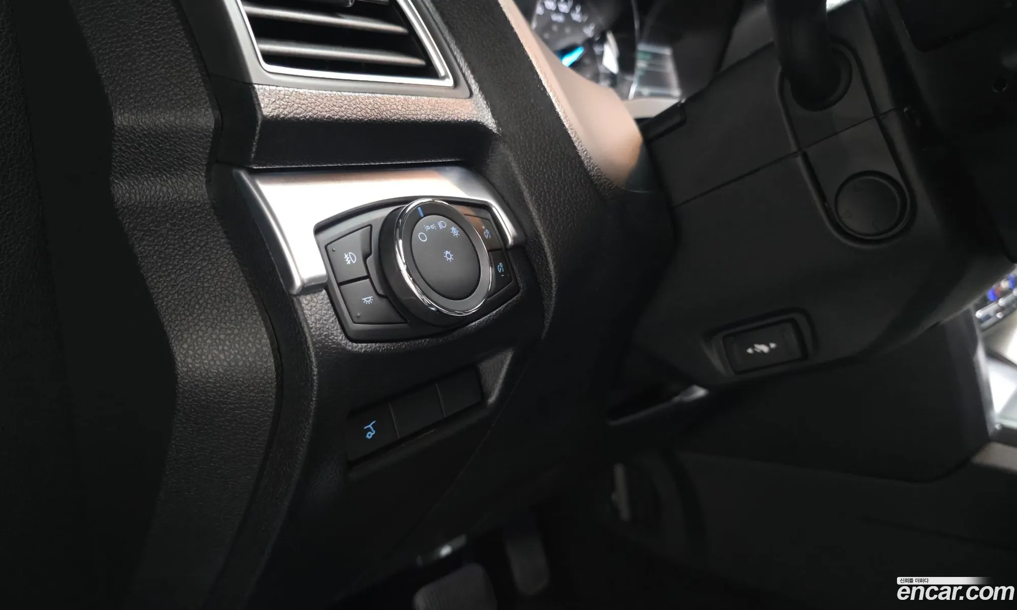 Ford Explorer 2017 1FM5K8FH2HGD70599 — 24