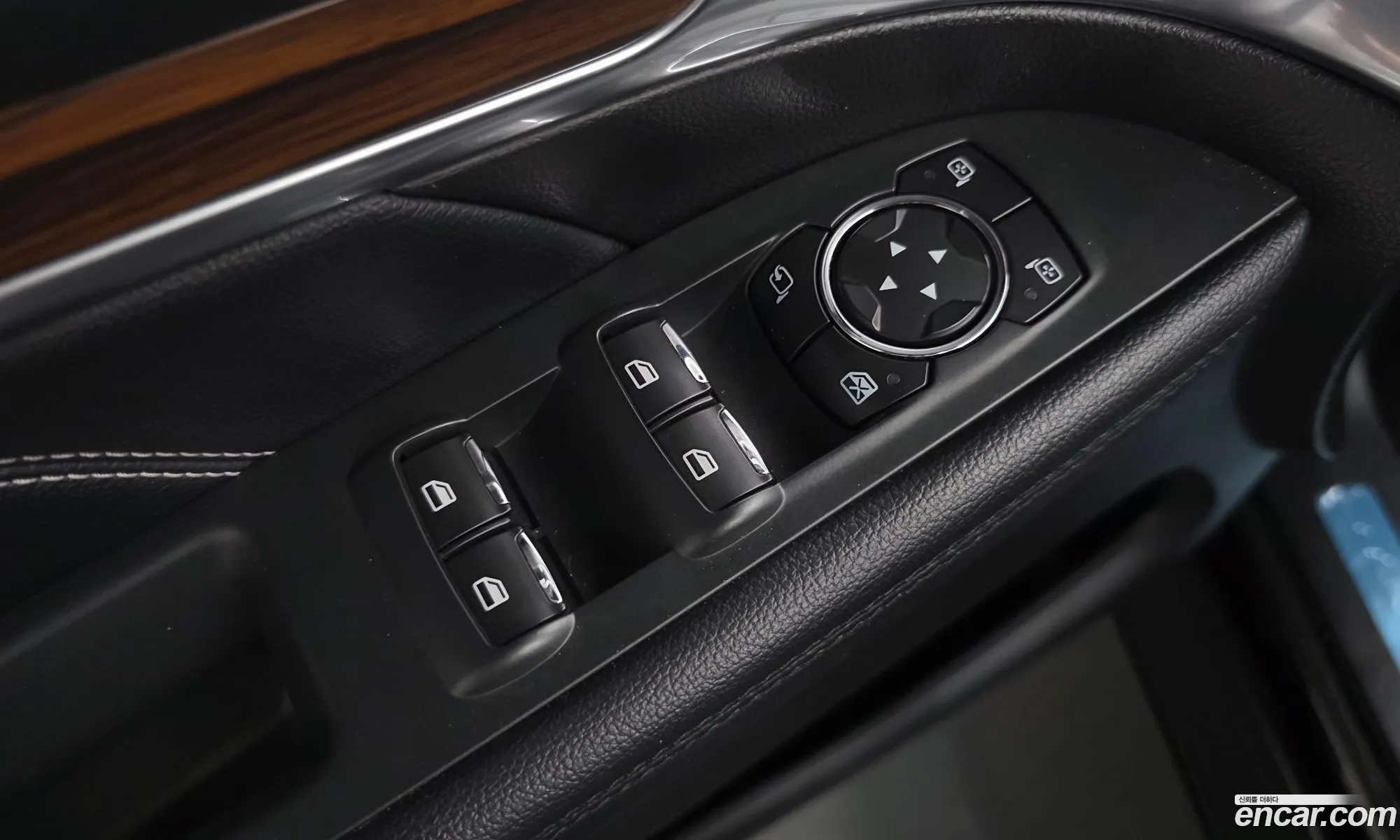 Ford Explorer 2017 1FM5K8FH2HGD70599 — 2