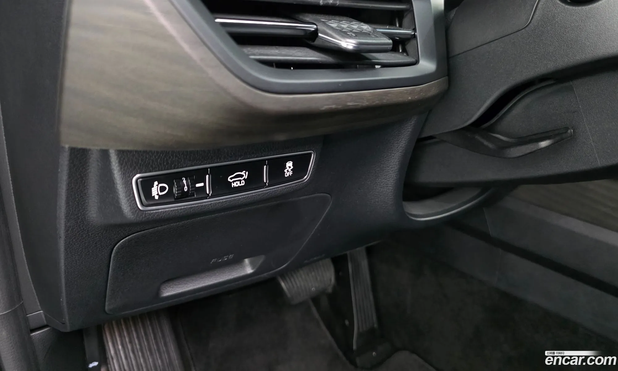 Kia K8 2023 KNAM241BBPA047640 — 10