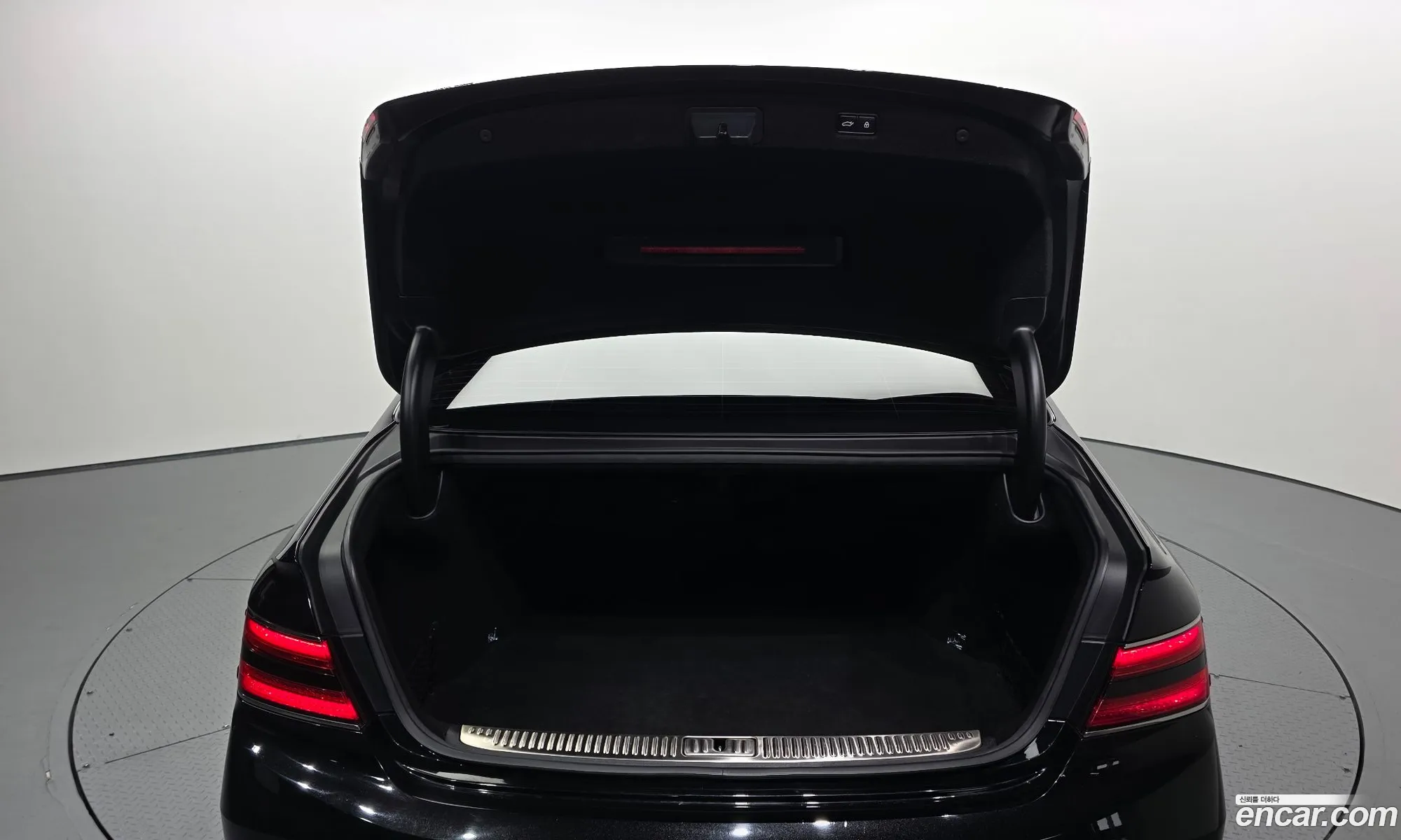 Genesis G90 2019 KMHG541HDKU072636 — 19
