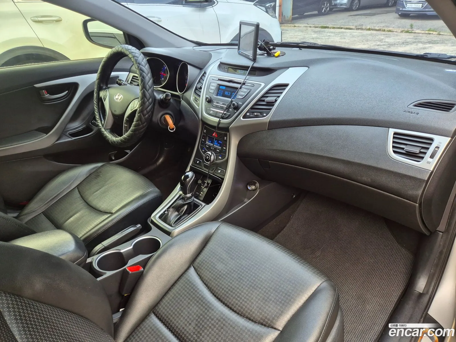 Hyundai Elantra 2015 — 15