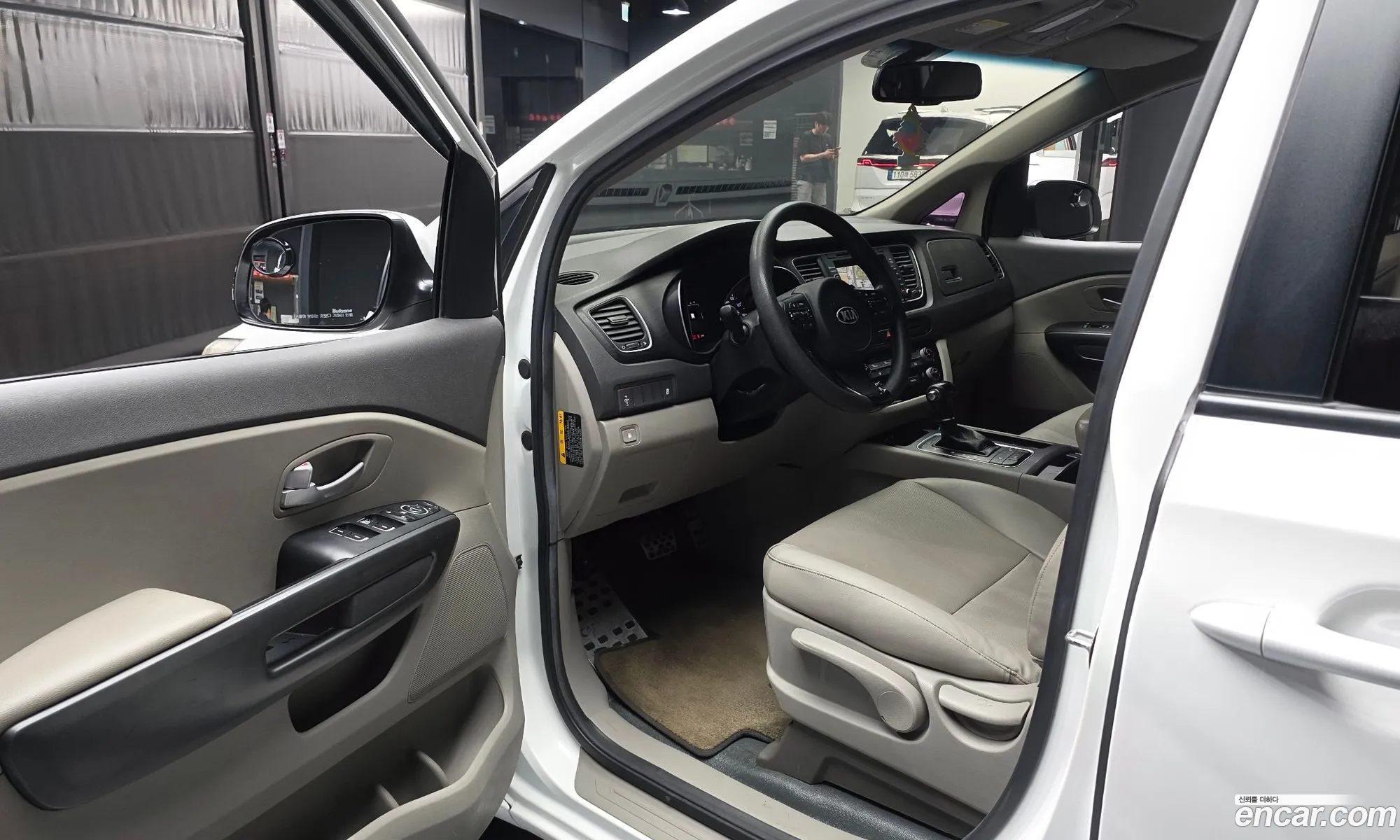 Kia Carnival 2014 KNHMF37ABFS002487 — 15