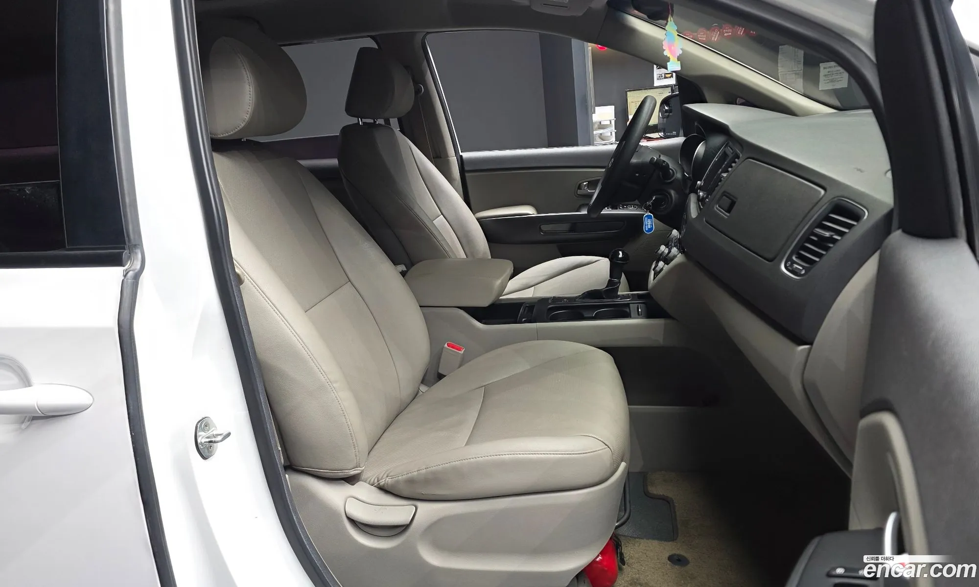 Kia Carnival 2014 KNHMF37ABFS002487 — 17