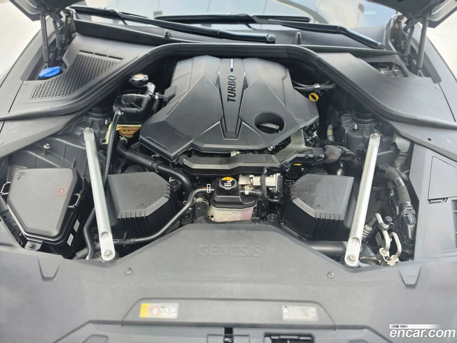 Genesis G80 2022 — 12