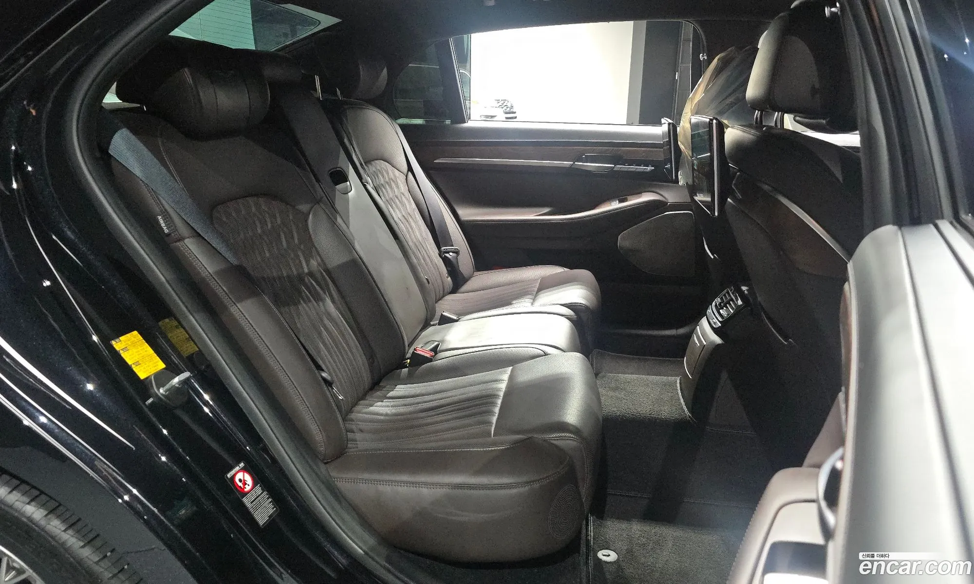 Genesis G90 2020 KMHG341DDLU078675 — 9