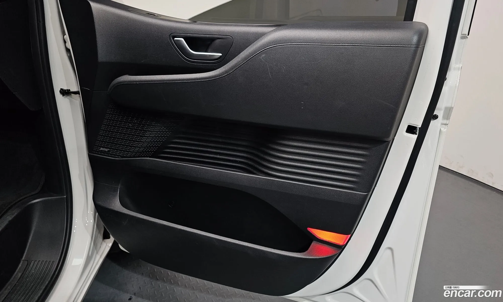 Hyundai Staria 2023 — 29