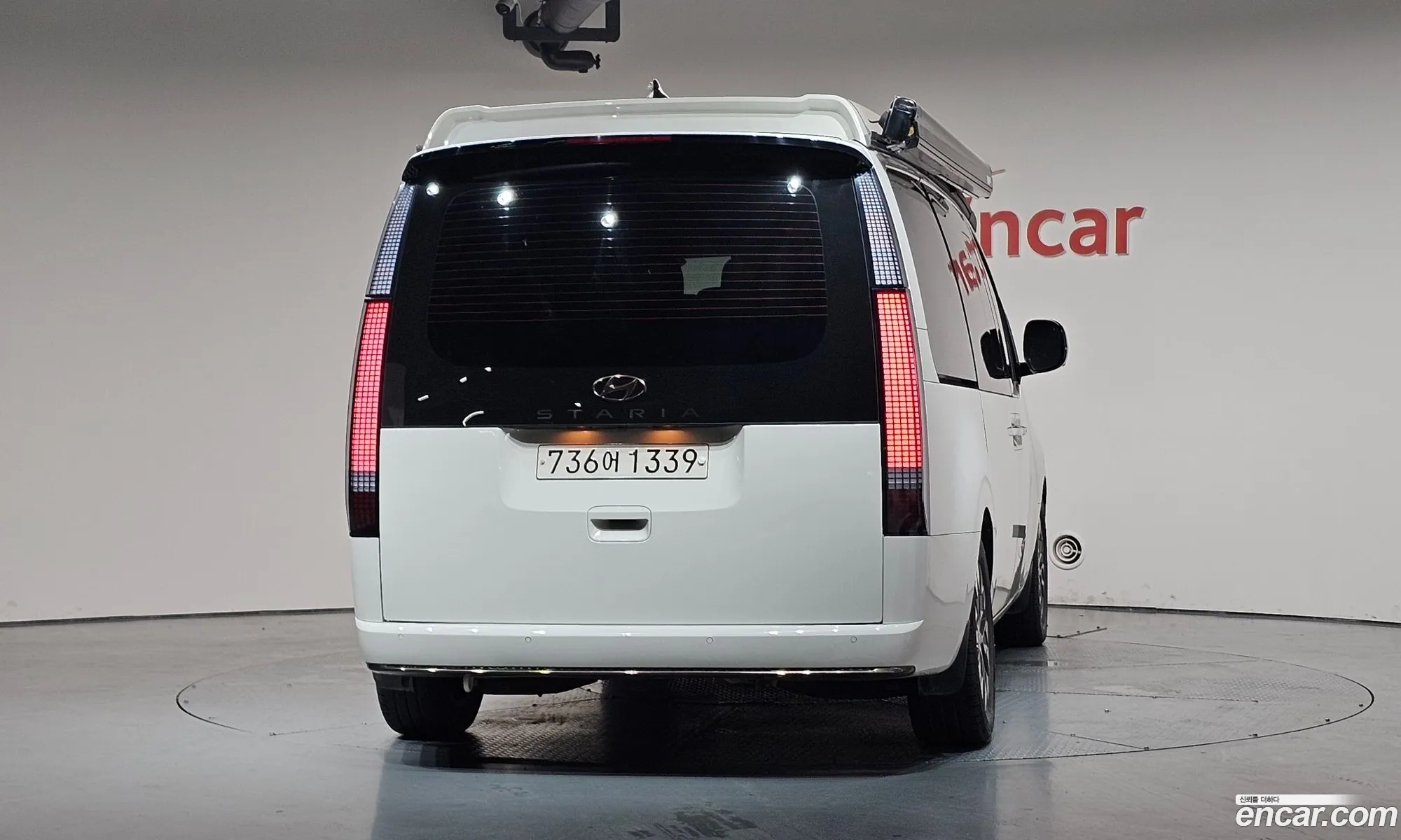 Hyundai Staria 2023 — 25