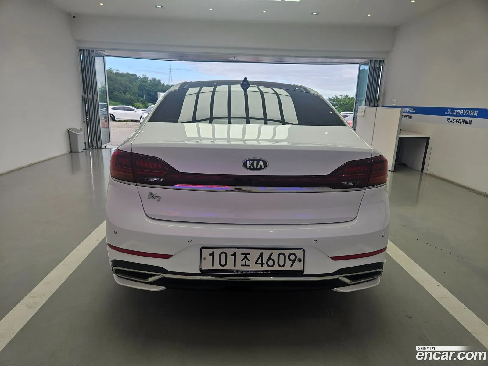 Kia K7 Premier 2021 — 4