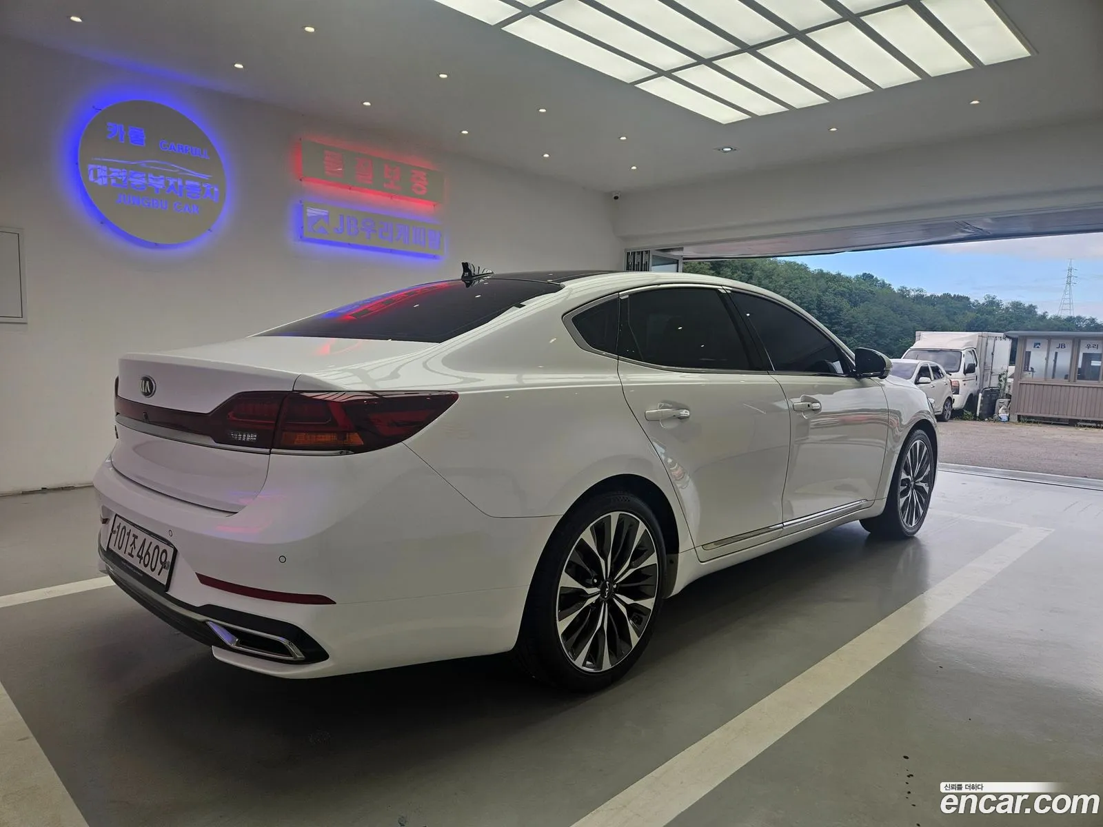 Kia K7 Premier 2021 — 19