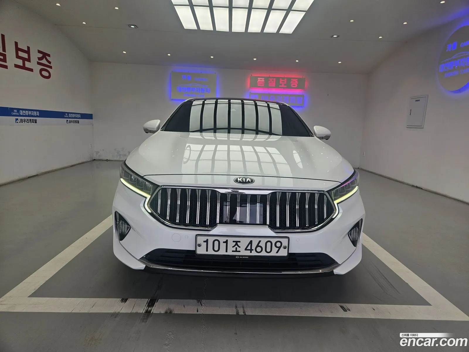 Kia K7 Premier 2021 — 8