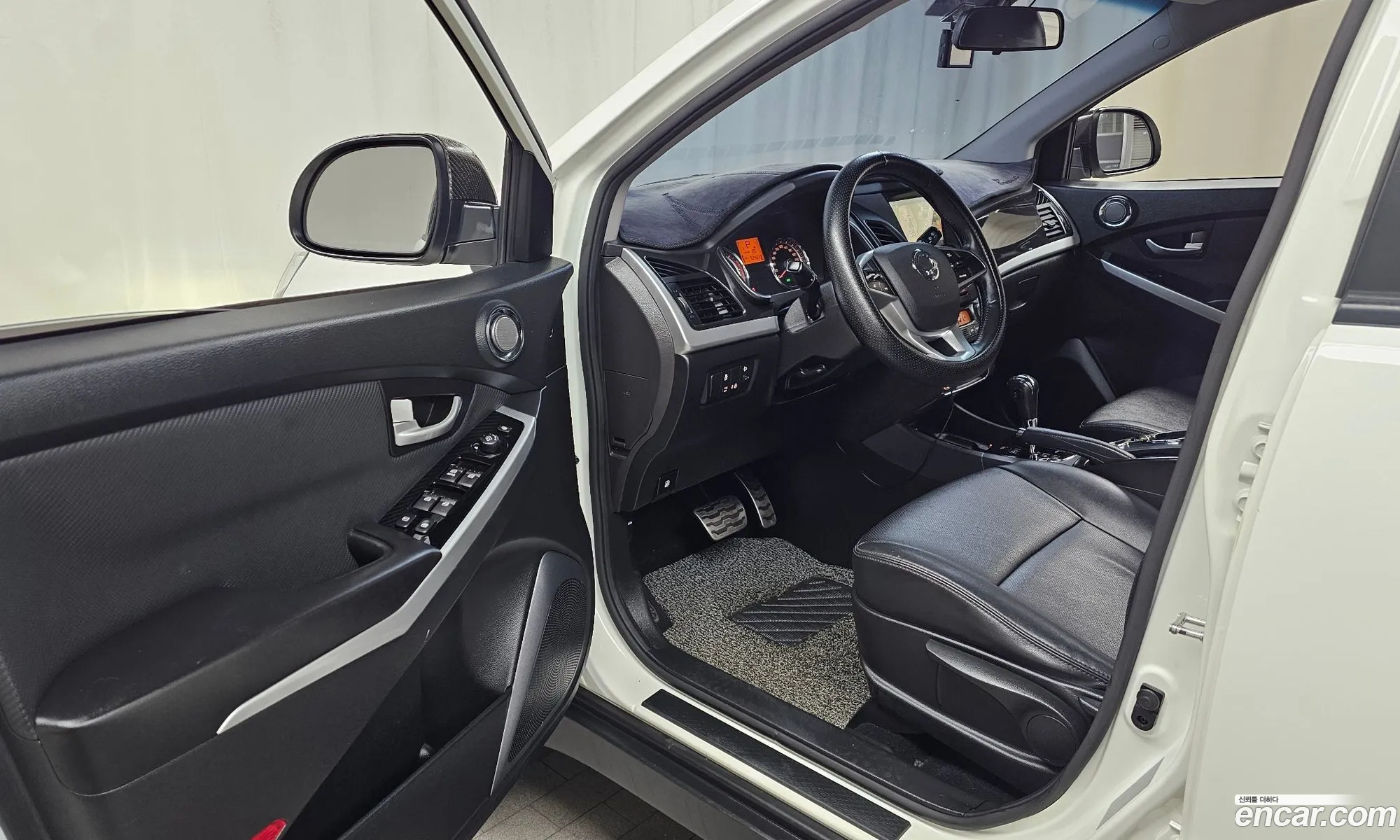 KG Mobility (SsangYong) Style Korando C 2018 — 12