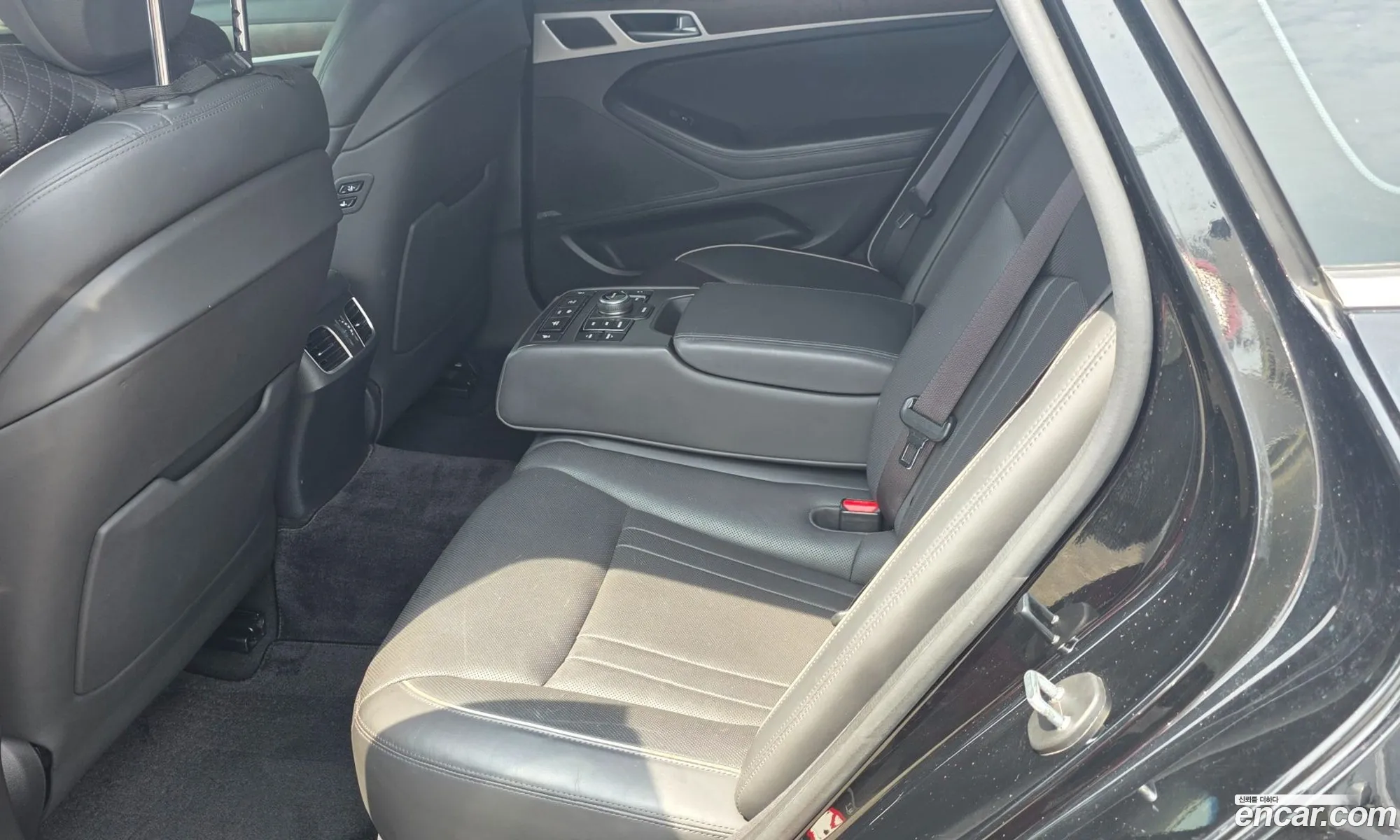 Hyundai Genesis DH 2014 — 17