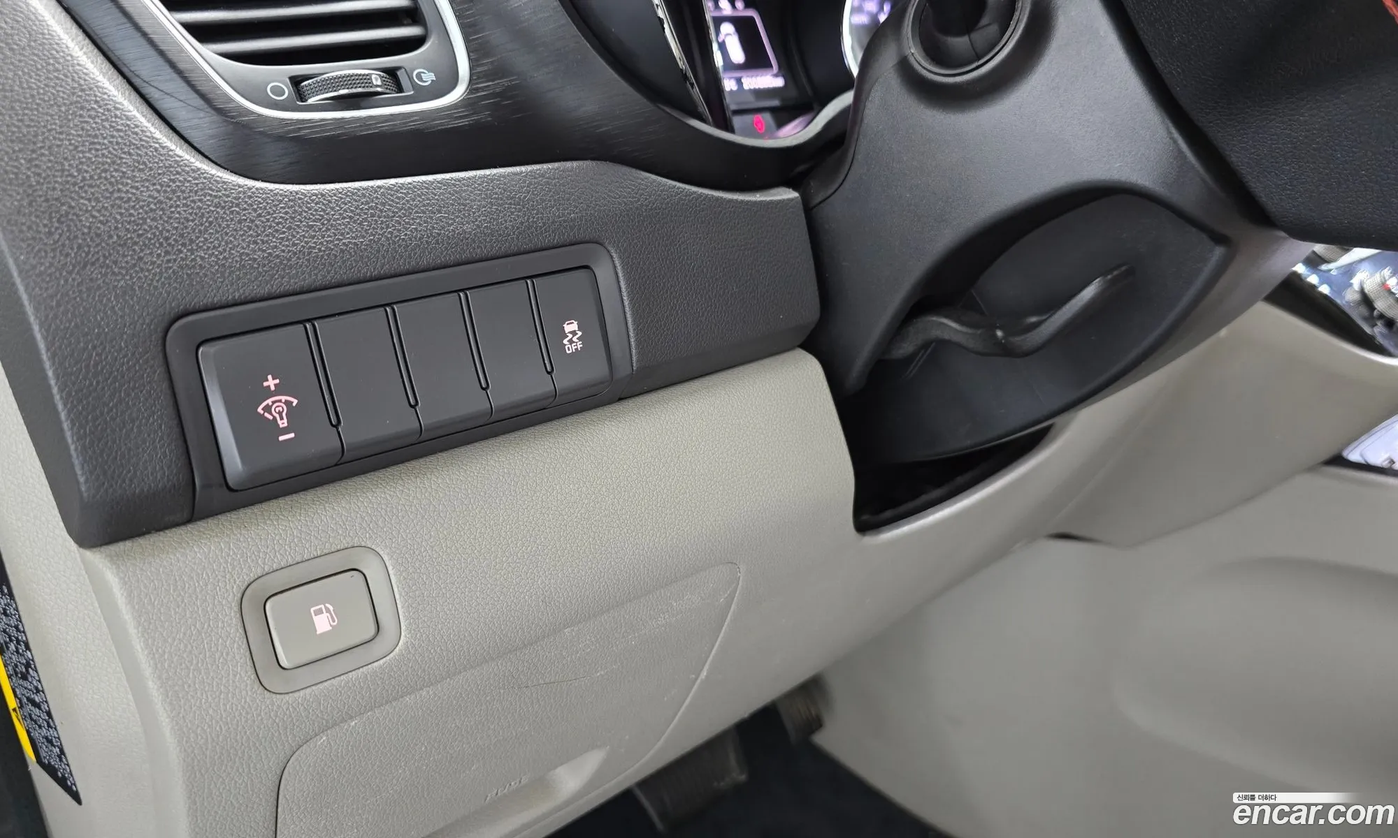 Kia Carnival 2016 KNAMB81ABGS238197 — 17