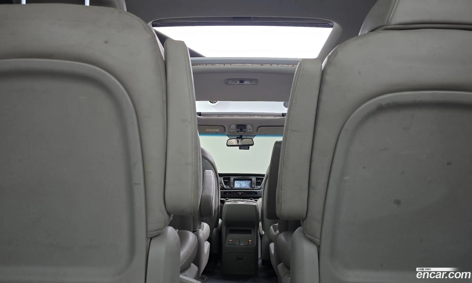 Kia Carnival 2016 KNAMB81ABGS238197 — 18