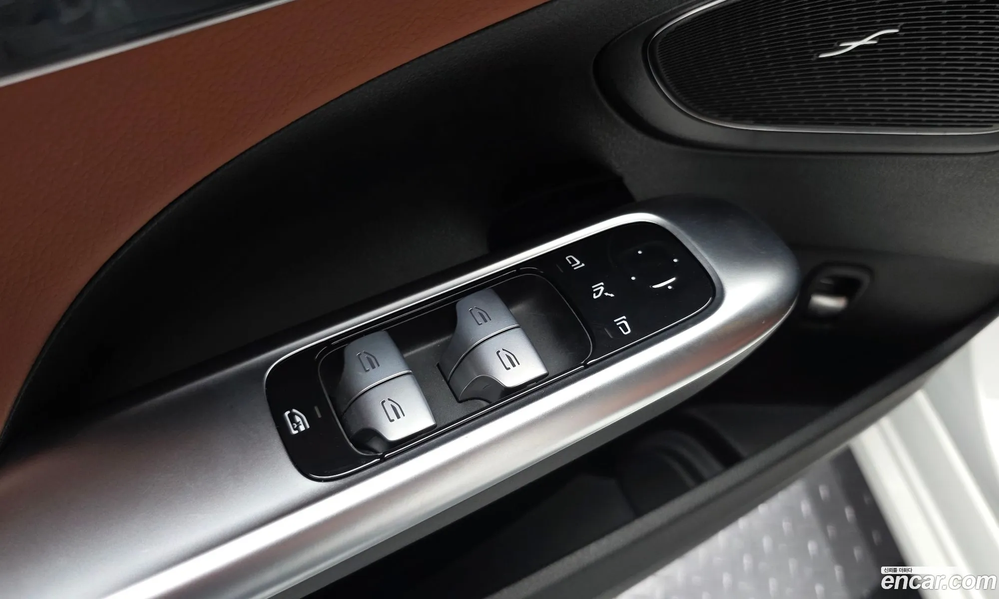 Mercedes-Benz C-Class W206 2024 — 14