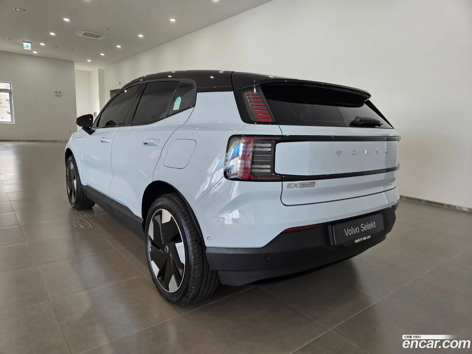 Volvo EX30 2025 — 10