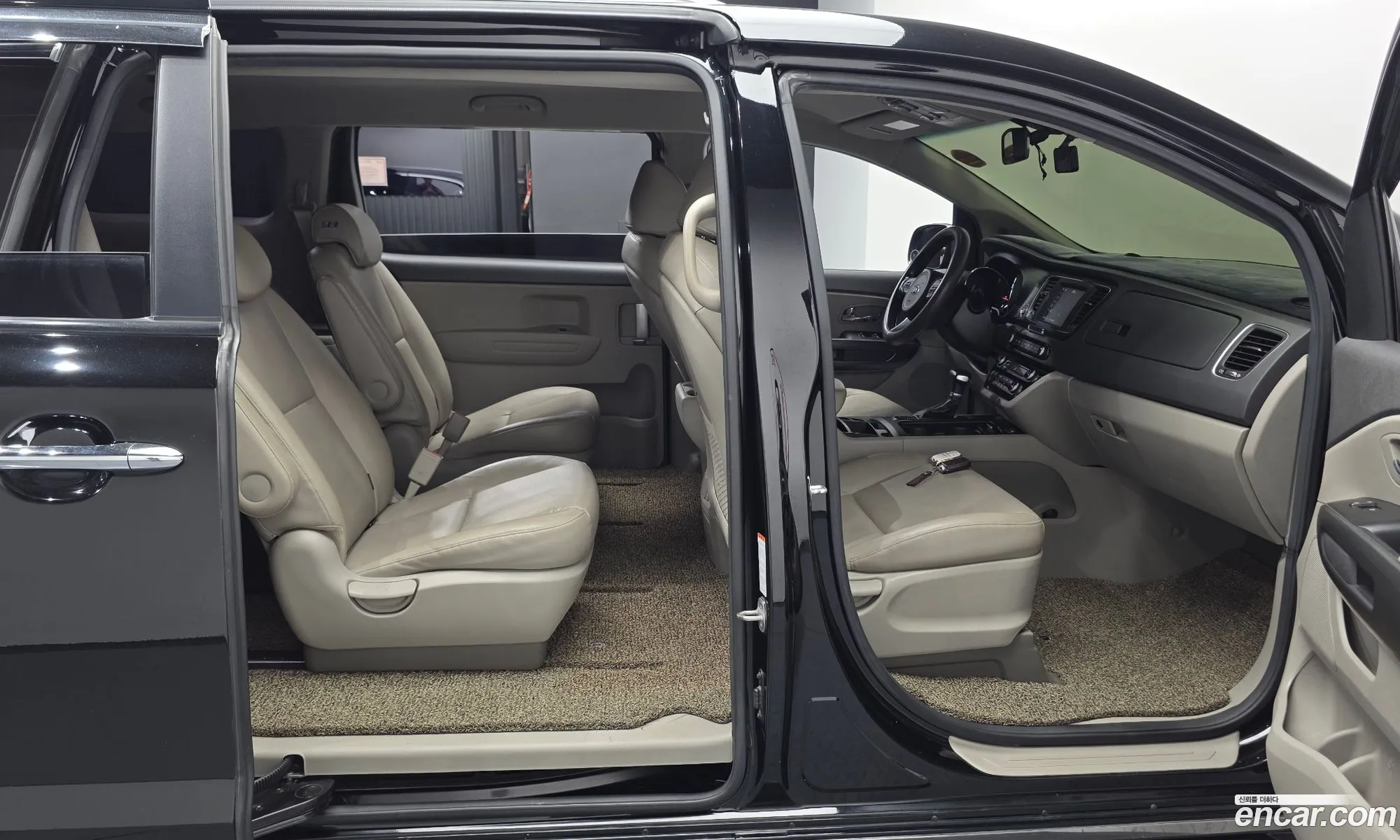 Kia Carnival 2017 — 6