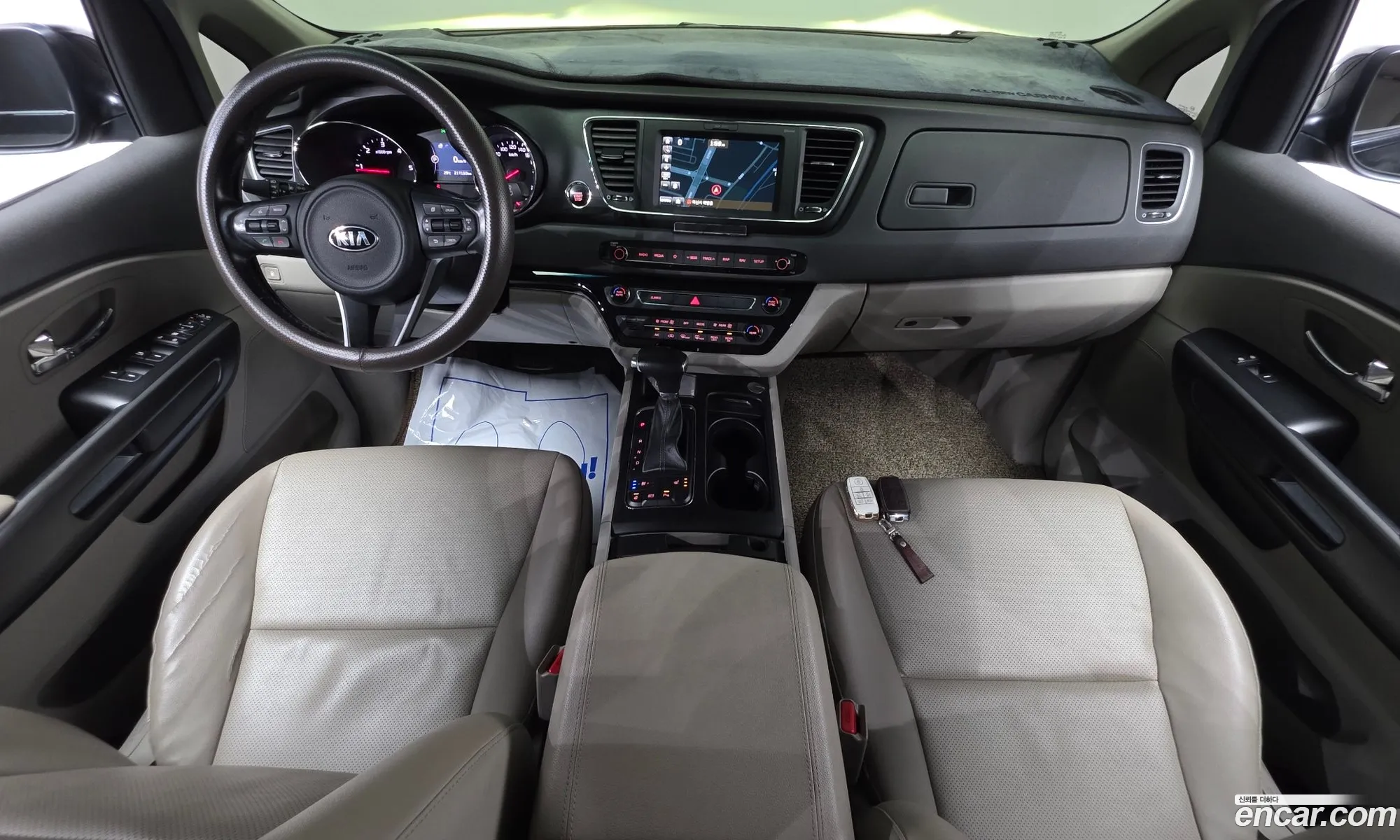Kia Carnival 2017 — 10