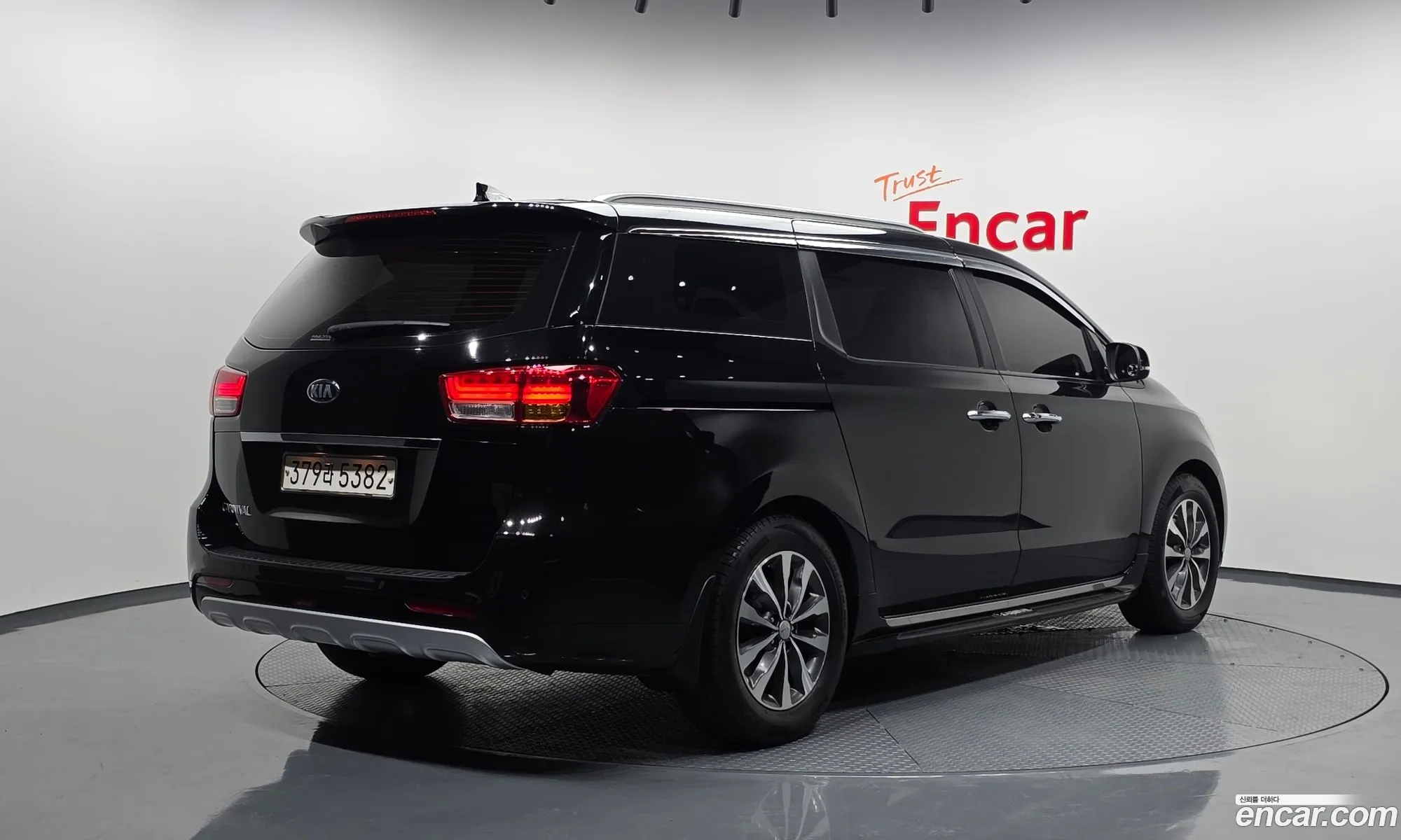 Kia Carnival 2017 — 20