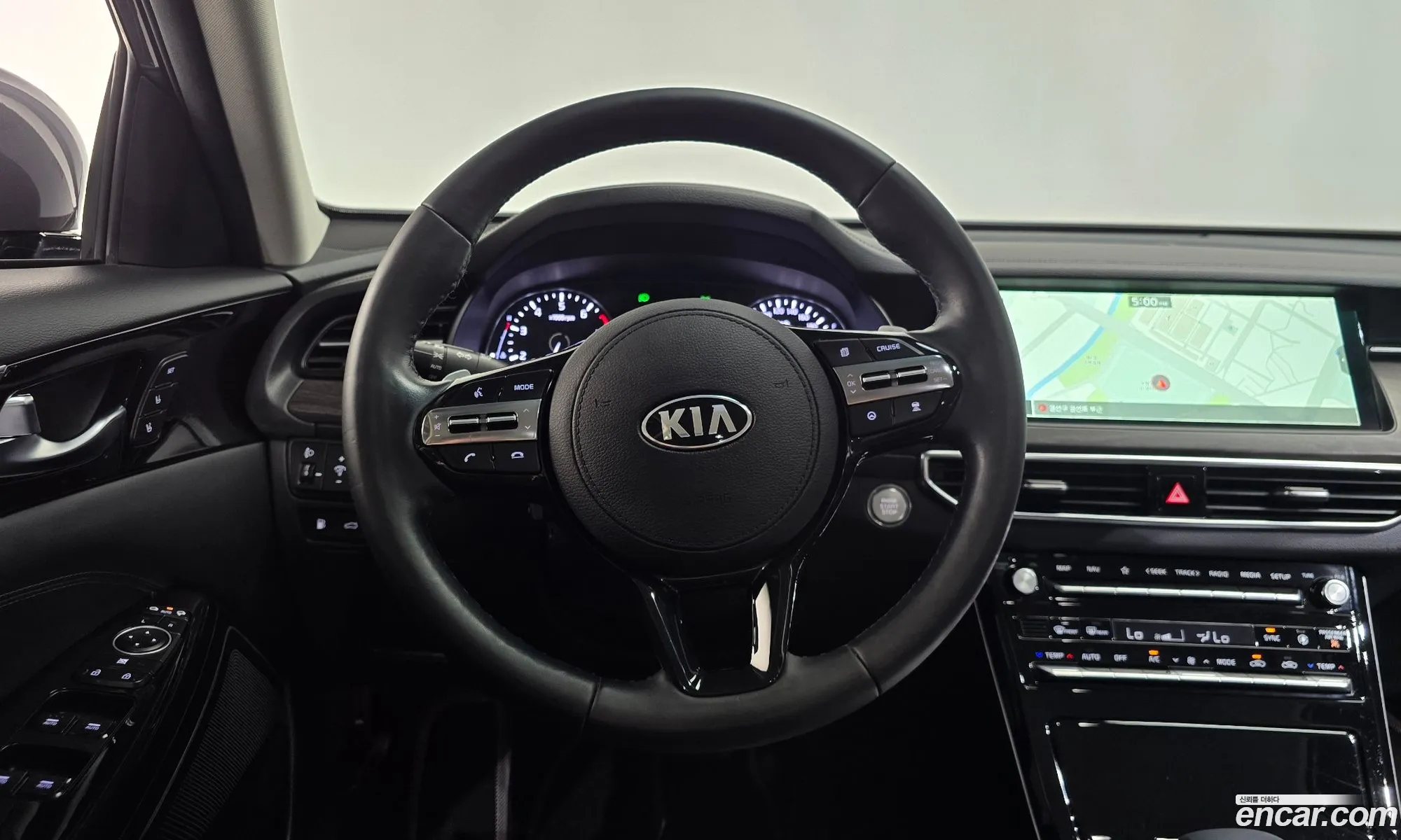 Kia K7 Premier 2019 — 22