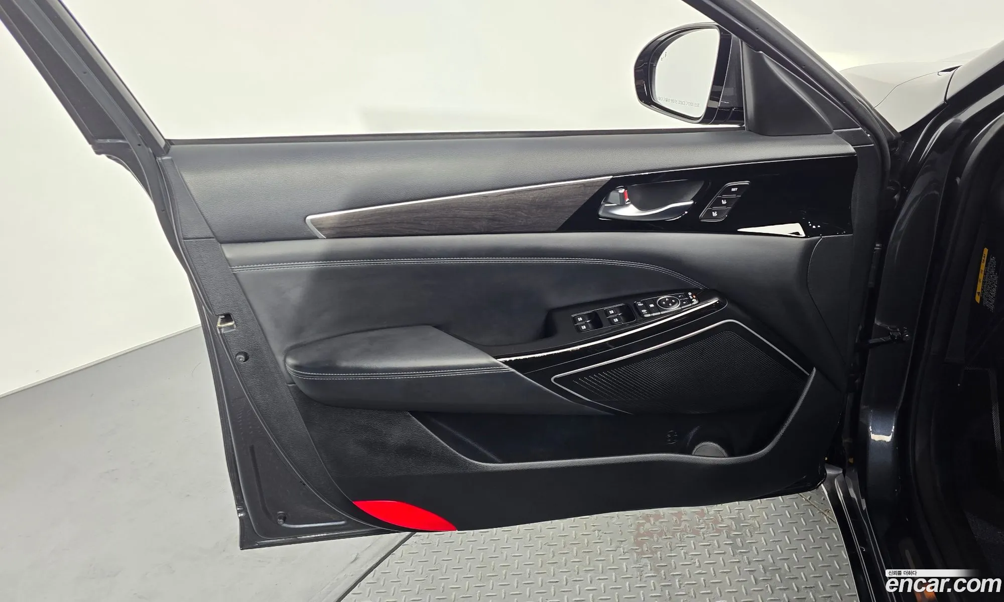 Kia K7 Premier 2019 — 25